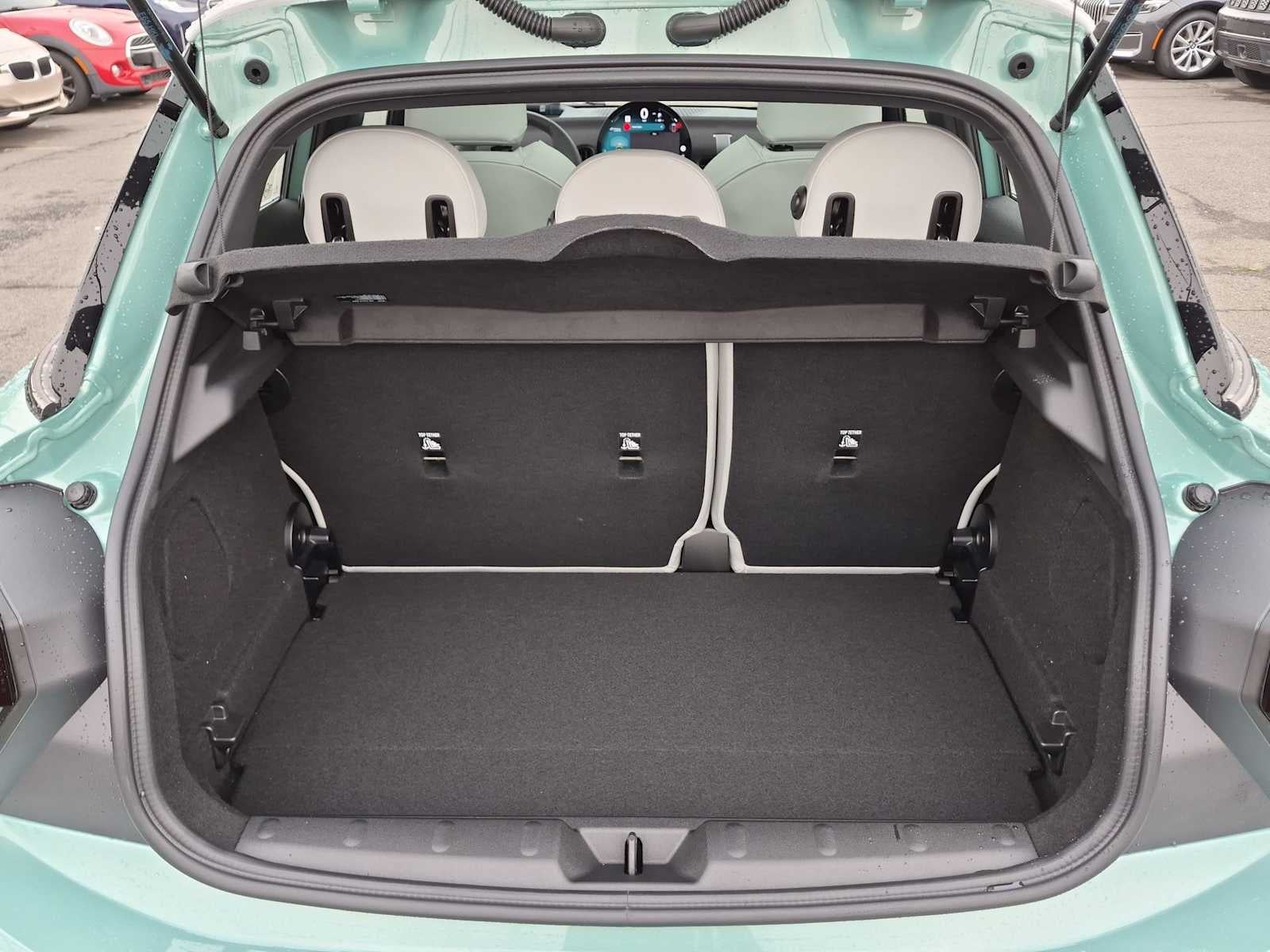2027 MINI 4 DOOR SIGNATURE PLUS