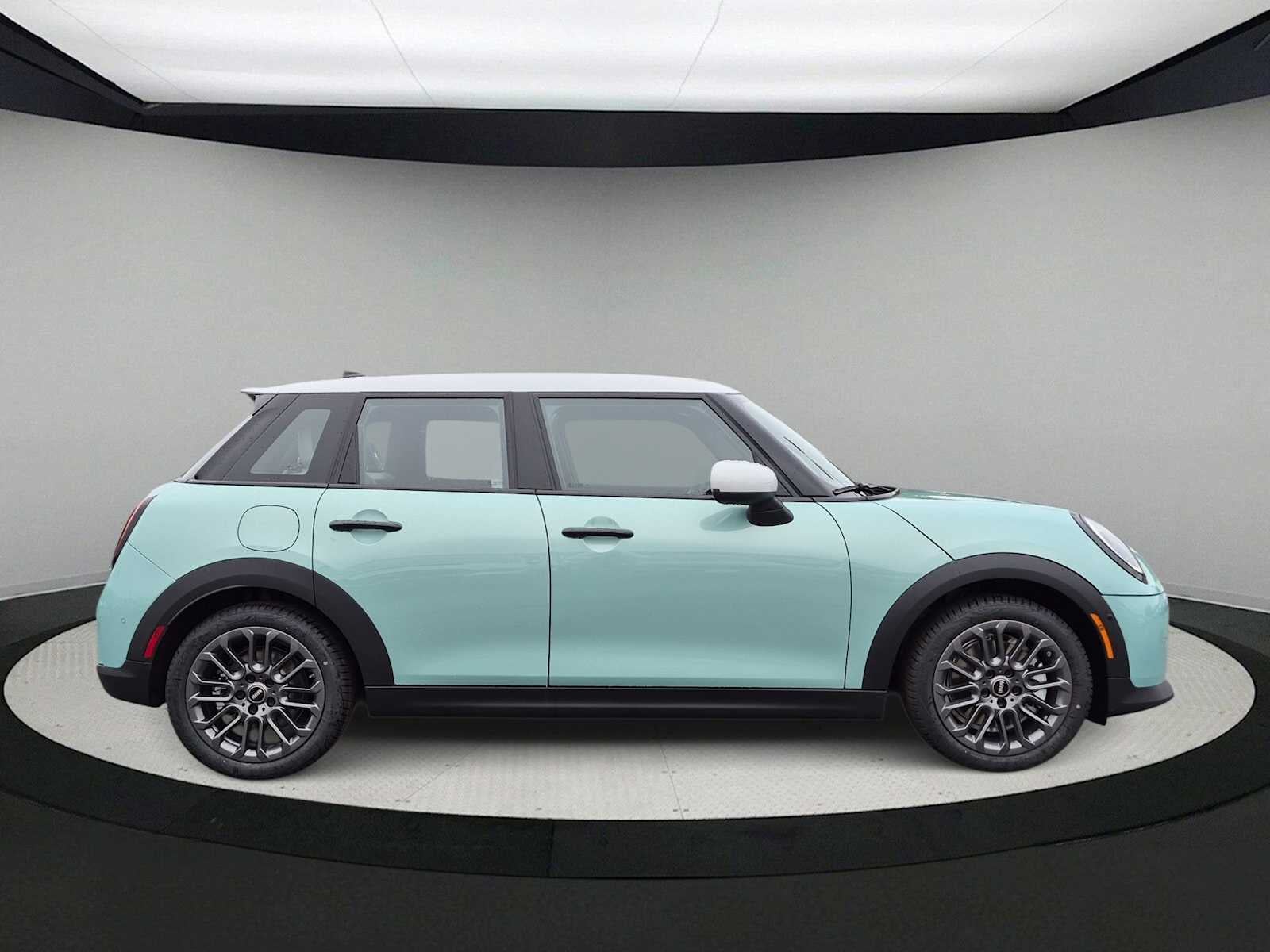 2027 MINI 4 DOOR SIGNATURE PLUS