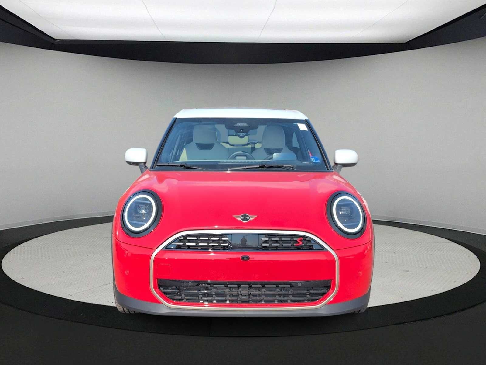 2026 MINI 4 DOOR ICONIC