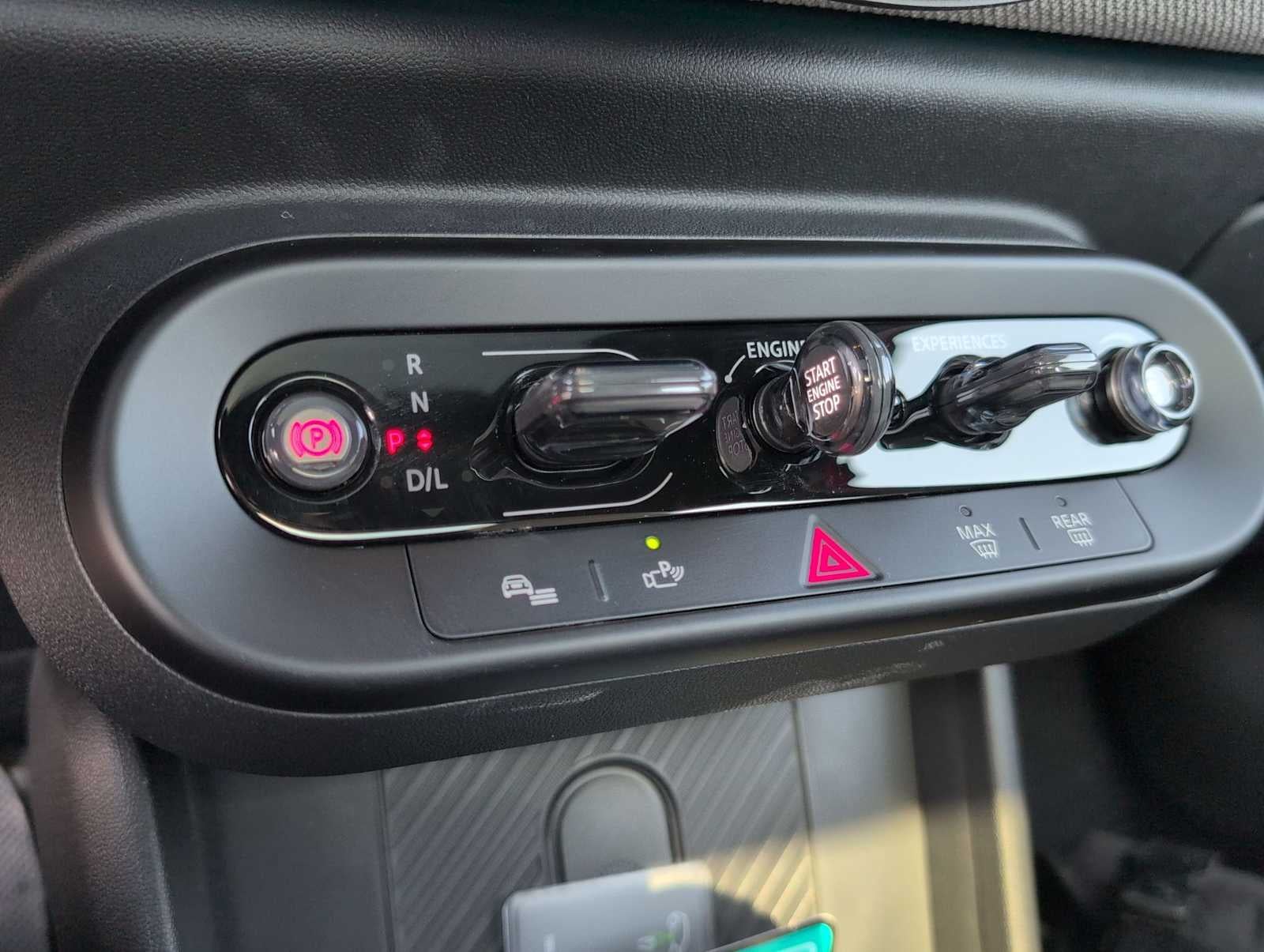 2026 MINI 4 DOOR ICONIC