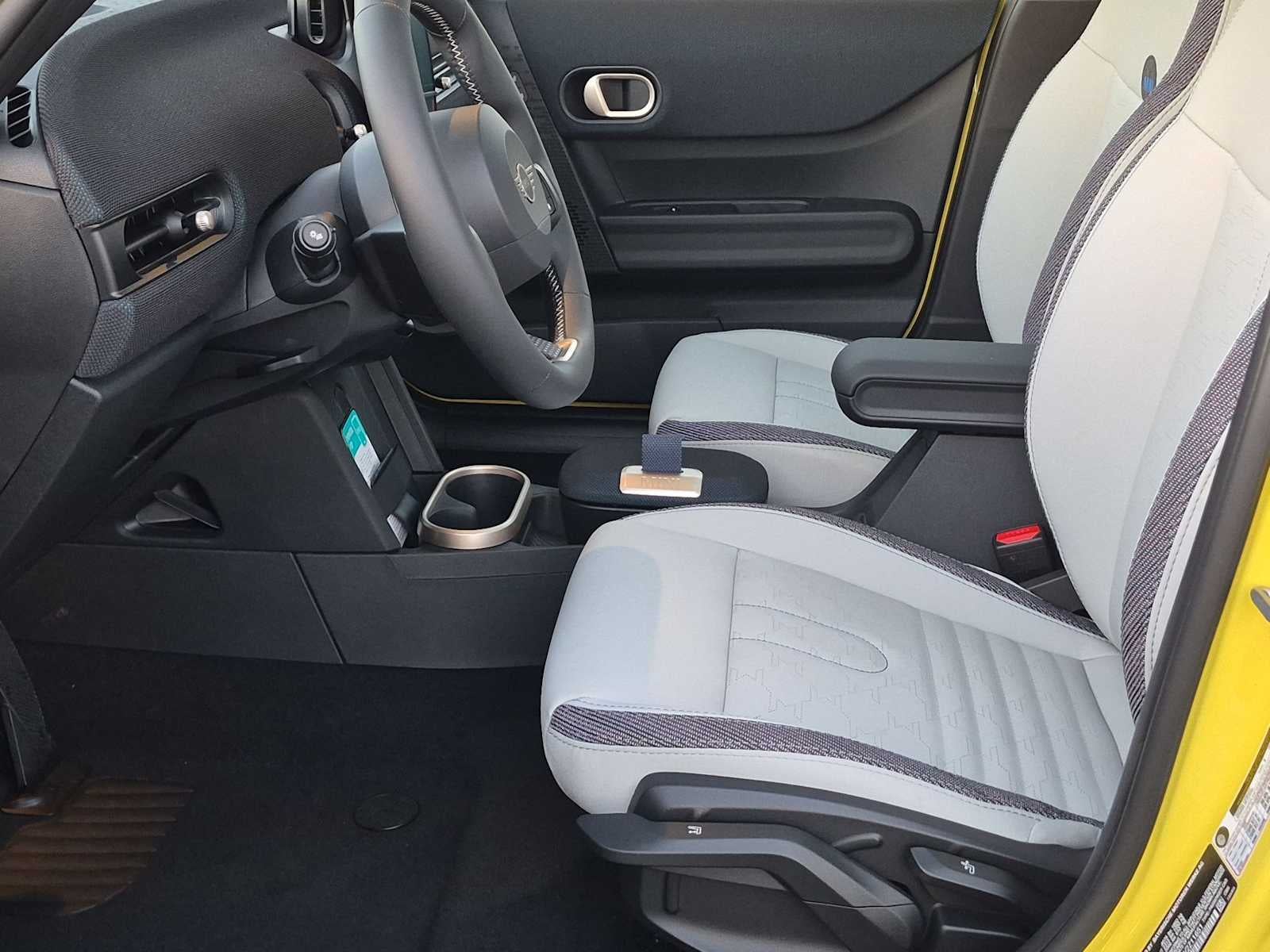 2027 MINI 4 DOOR SIGNATURE PLUS