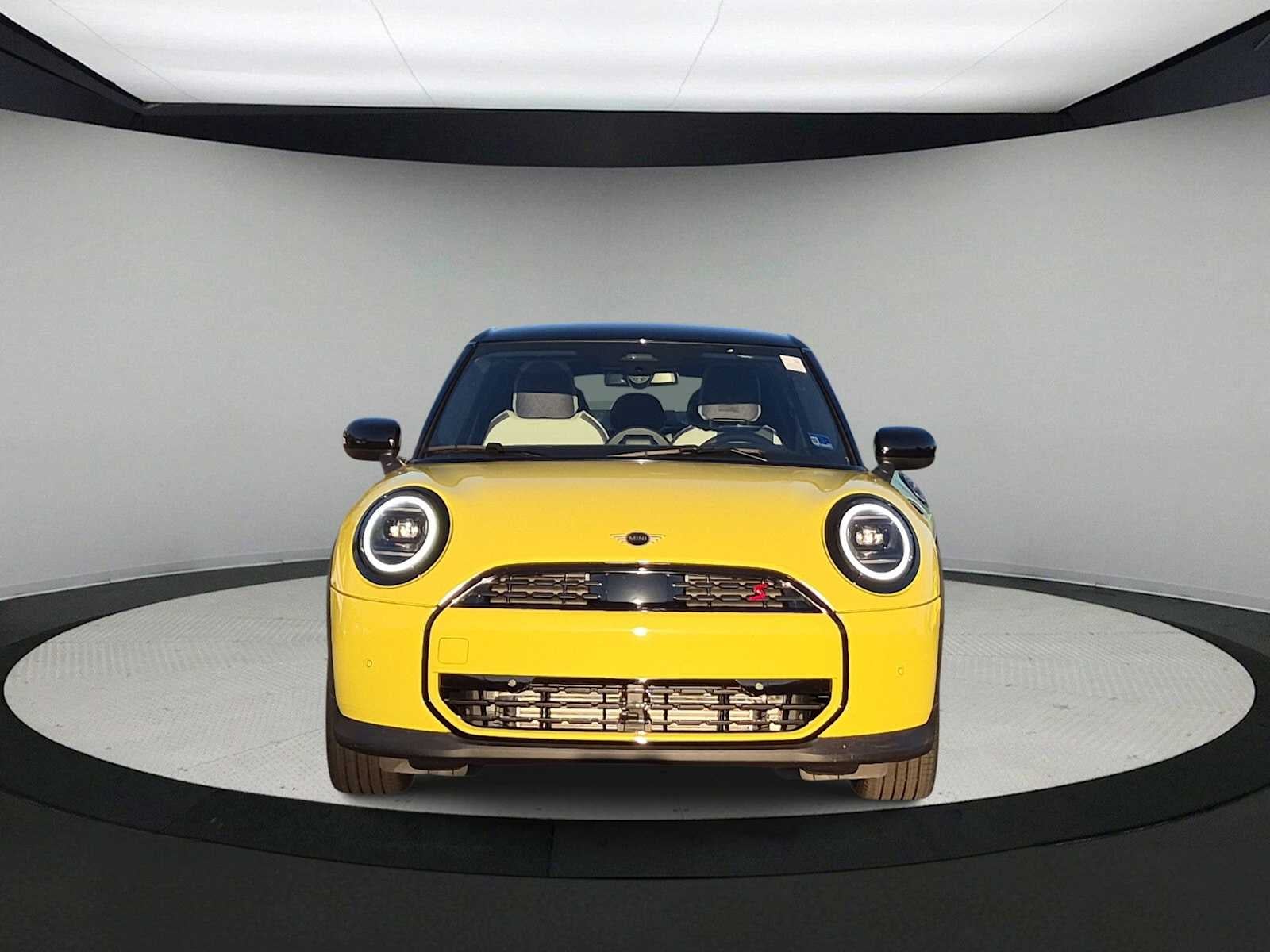 2027 MINI 4 DOOR SIGNATURE PLUS