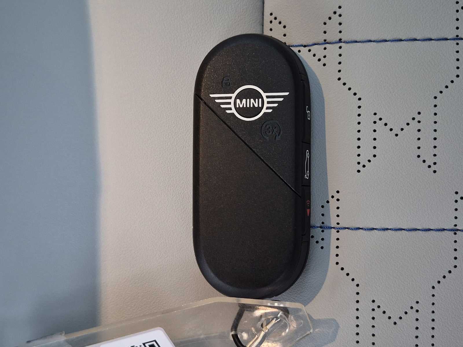 2027 MINI 4 DOOR SIGNATURE PLUS