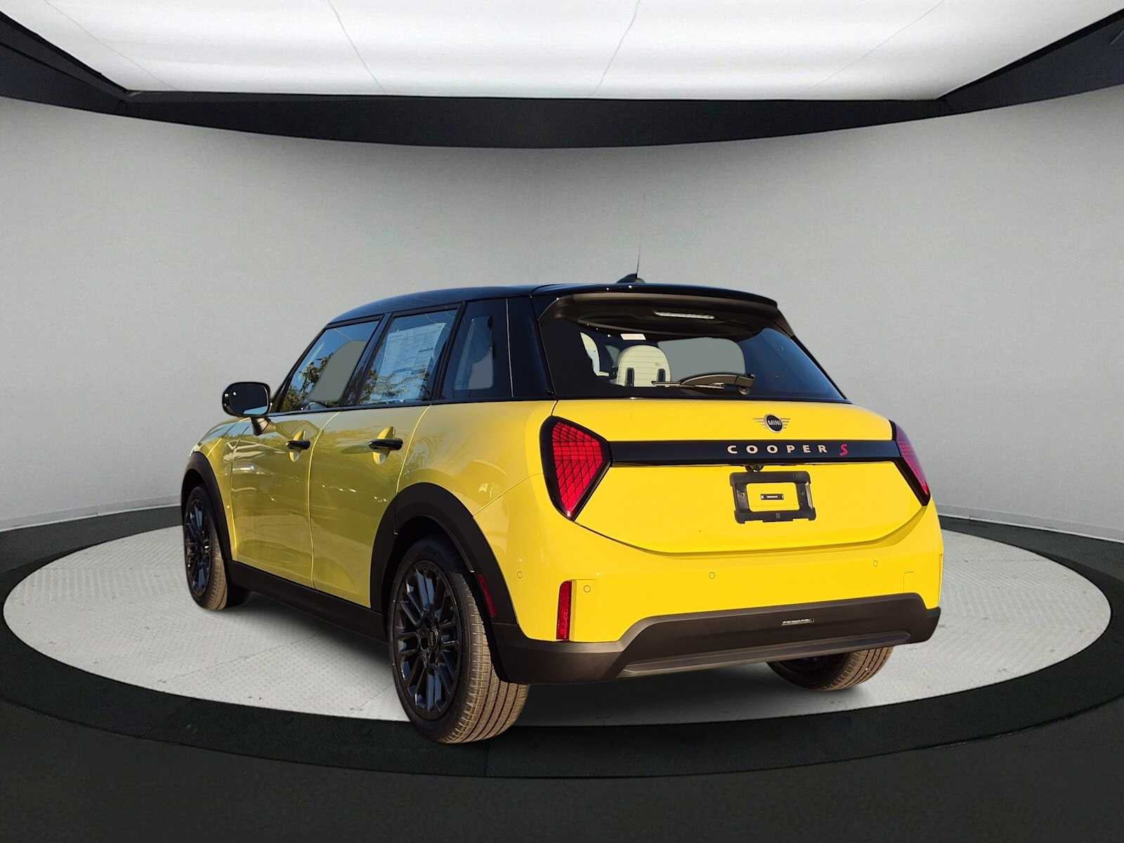 2027 MINI 4 DOOR SIGNATURE PLUS