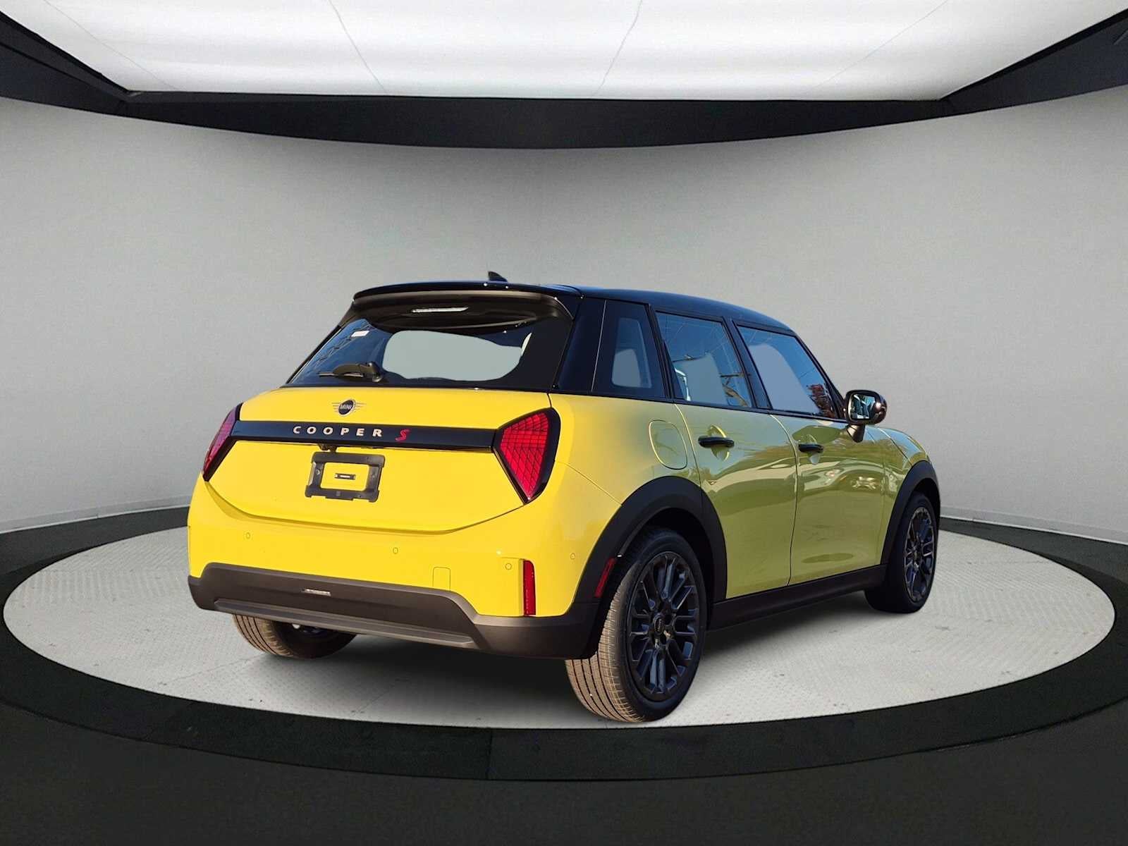 2027 MINI 4 DOOR SIGNATURE PLUS