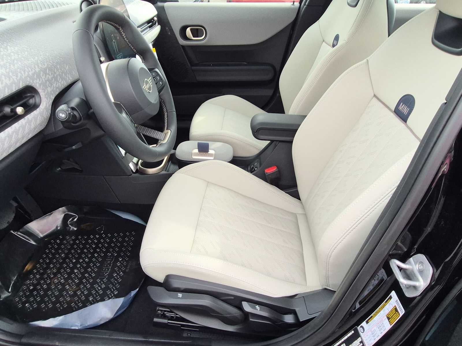 2026 MINI 4 DOOR SIGNATURE PLUS