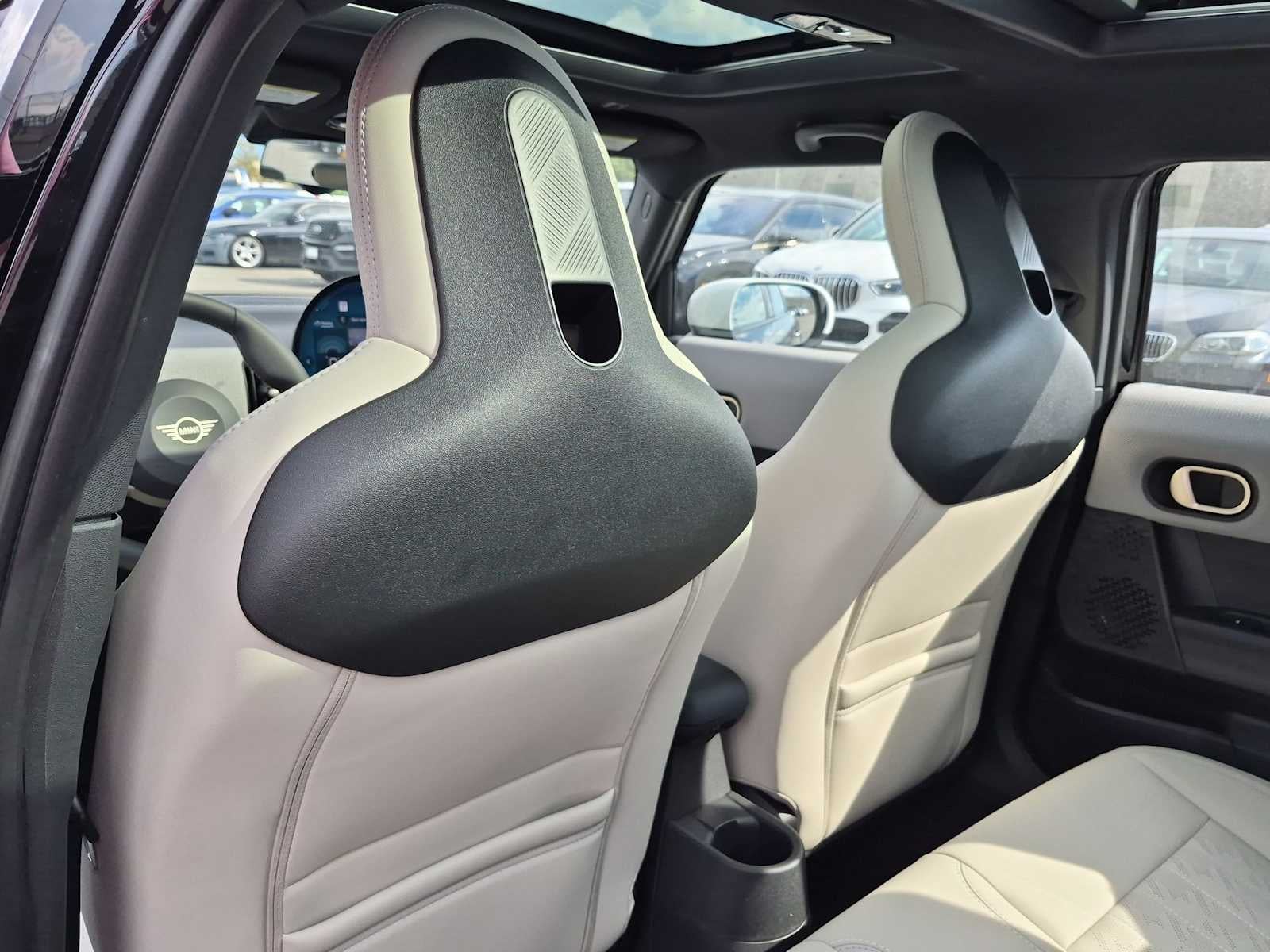 2026 MINI 4 DOOR SIGNATURE PLUS