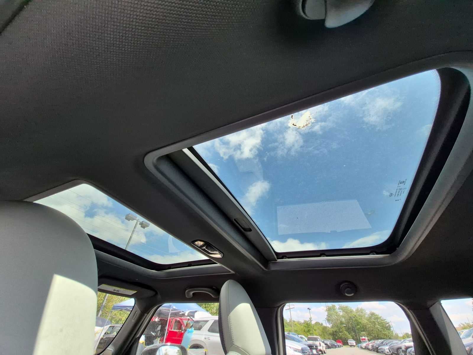 2027 MINI 4 DOOR ICONIC