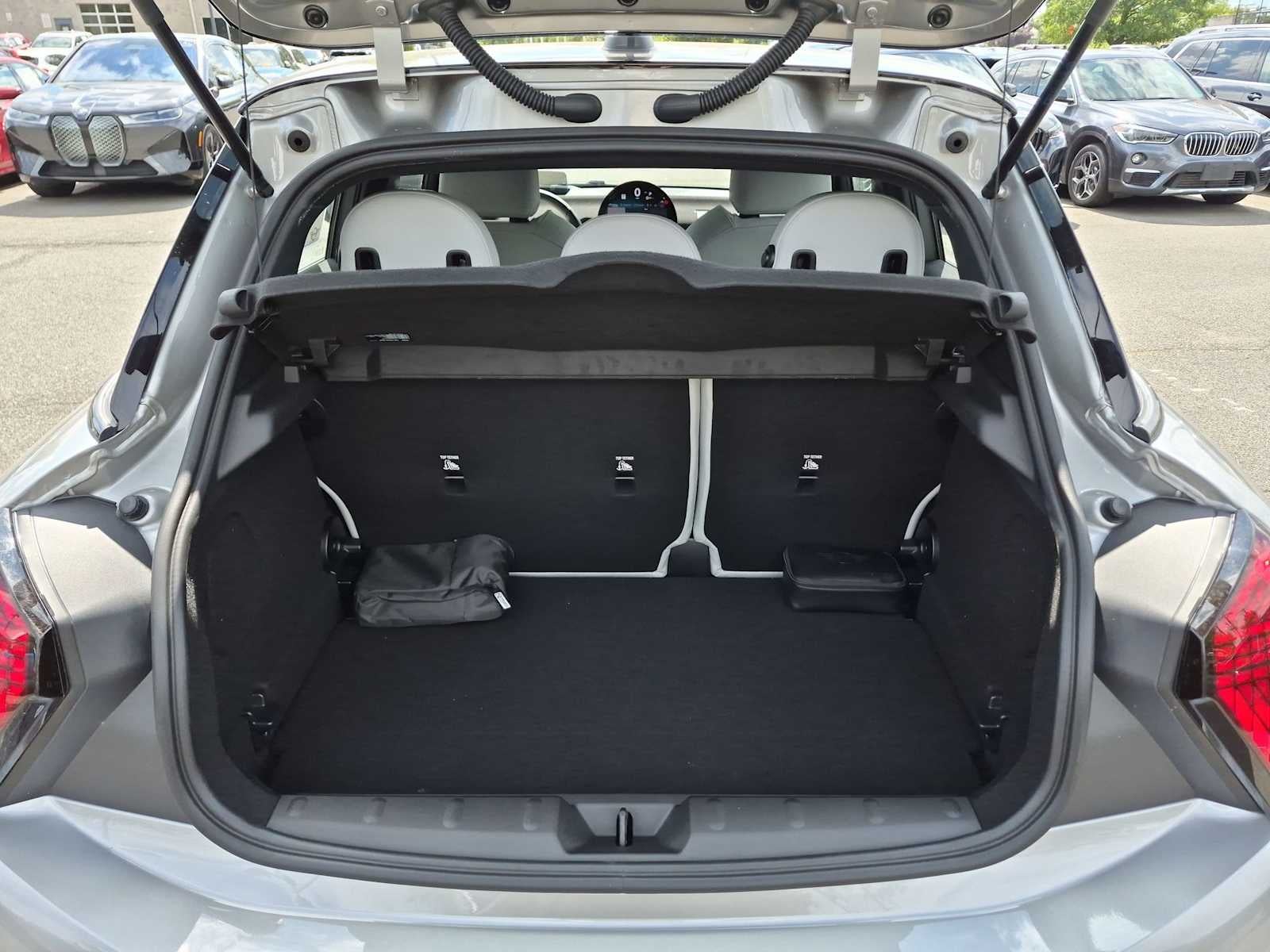 2027 MINI 4 DOOR ICONIC