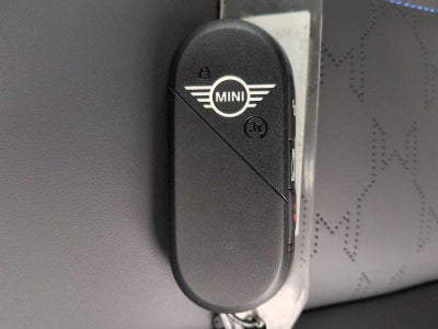 2026 MINI 4 DOOR ICONIC