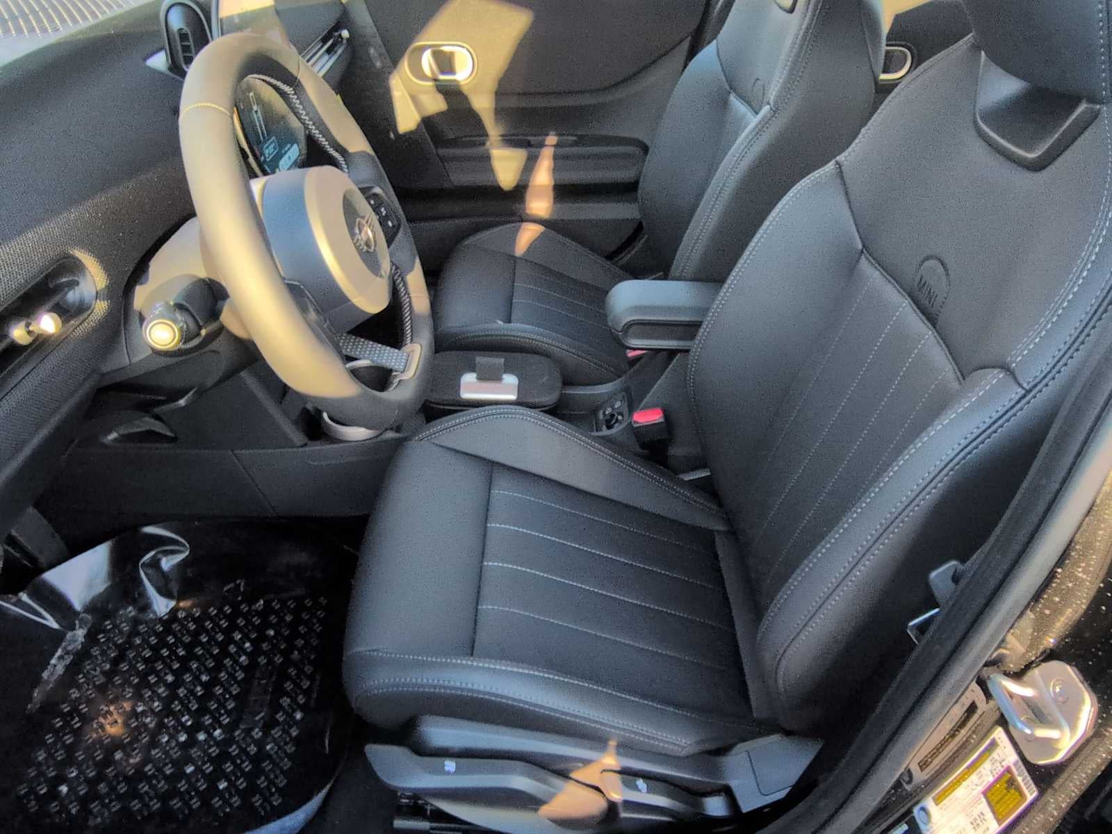 2026 MINI 4 DOOR SIGNATURE PLUS