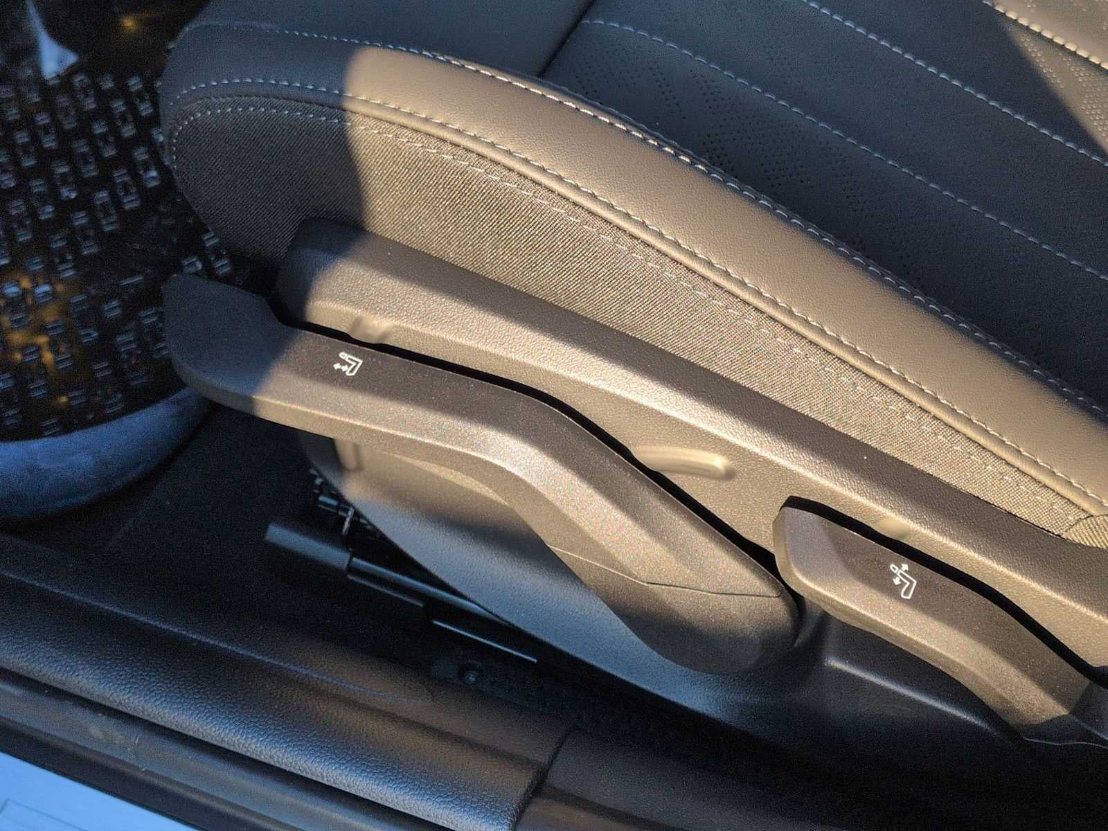 2026 MINI 4 DOOR SIGNATURE PLUS