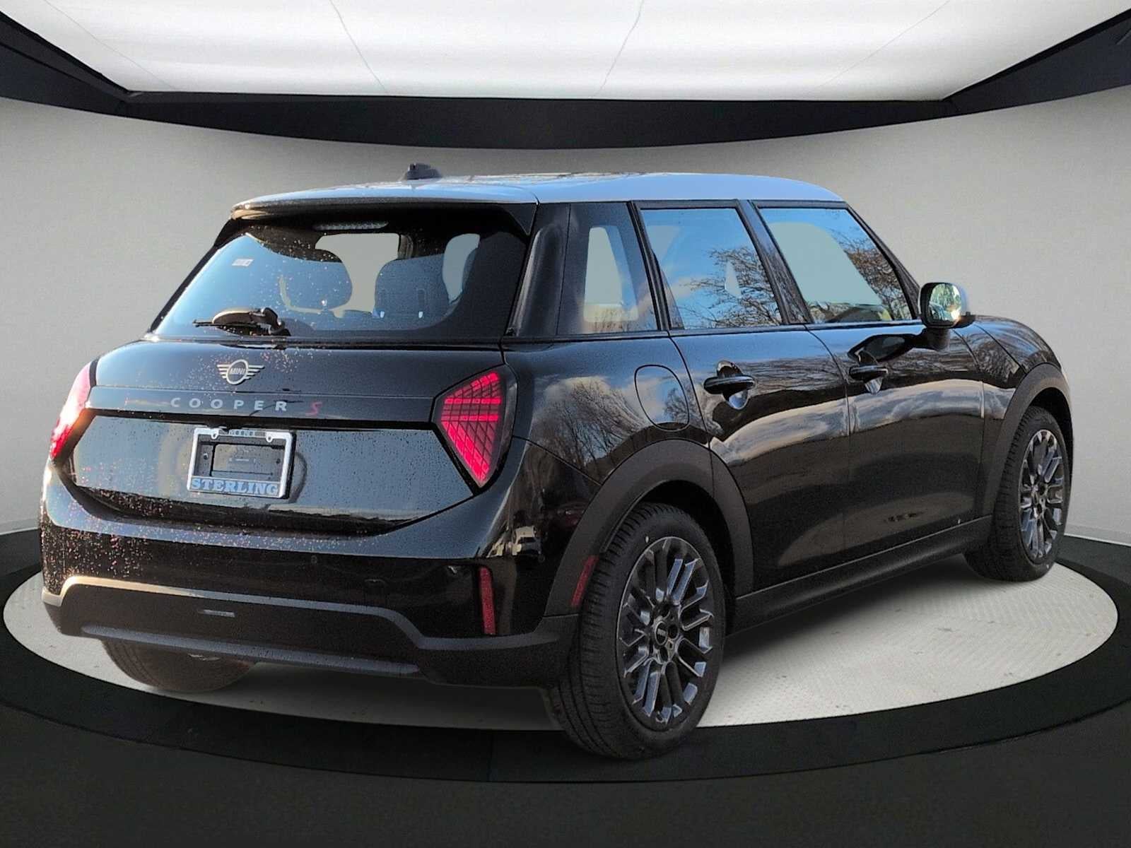 2026 MINI 4 DOOR SIGNATURE PLUS