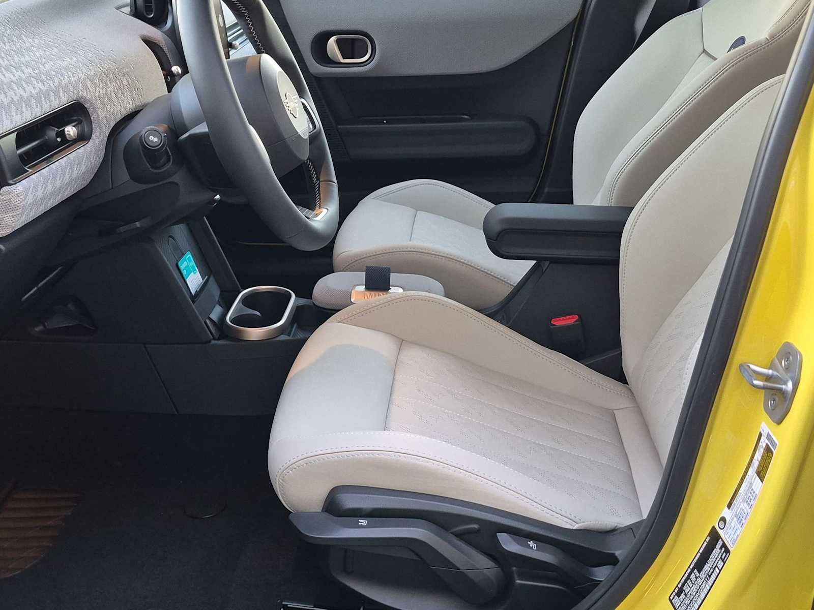 2027 MINI 4 DOOR SIGNATURE PLUS