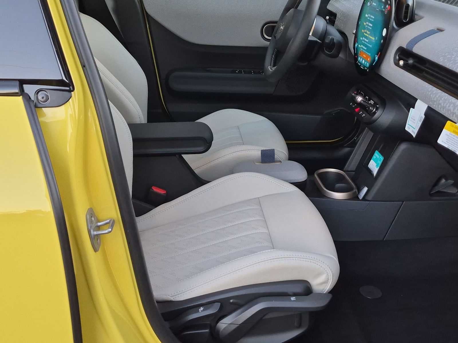 2027 MINI 4 DOOR SIGNATURE PLUS