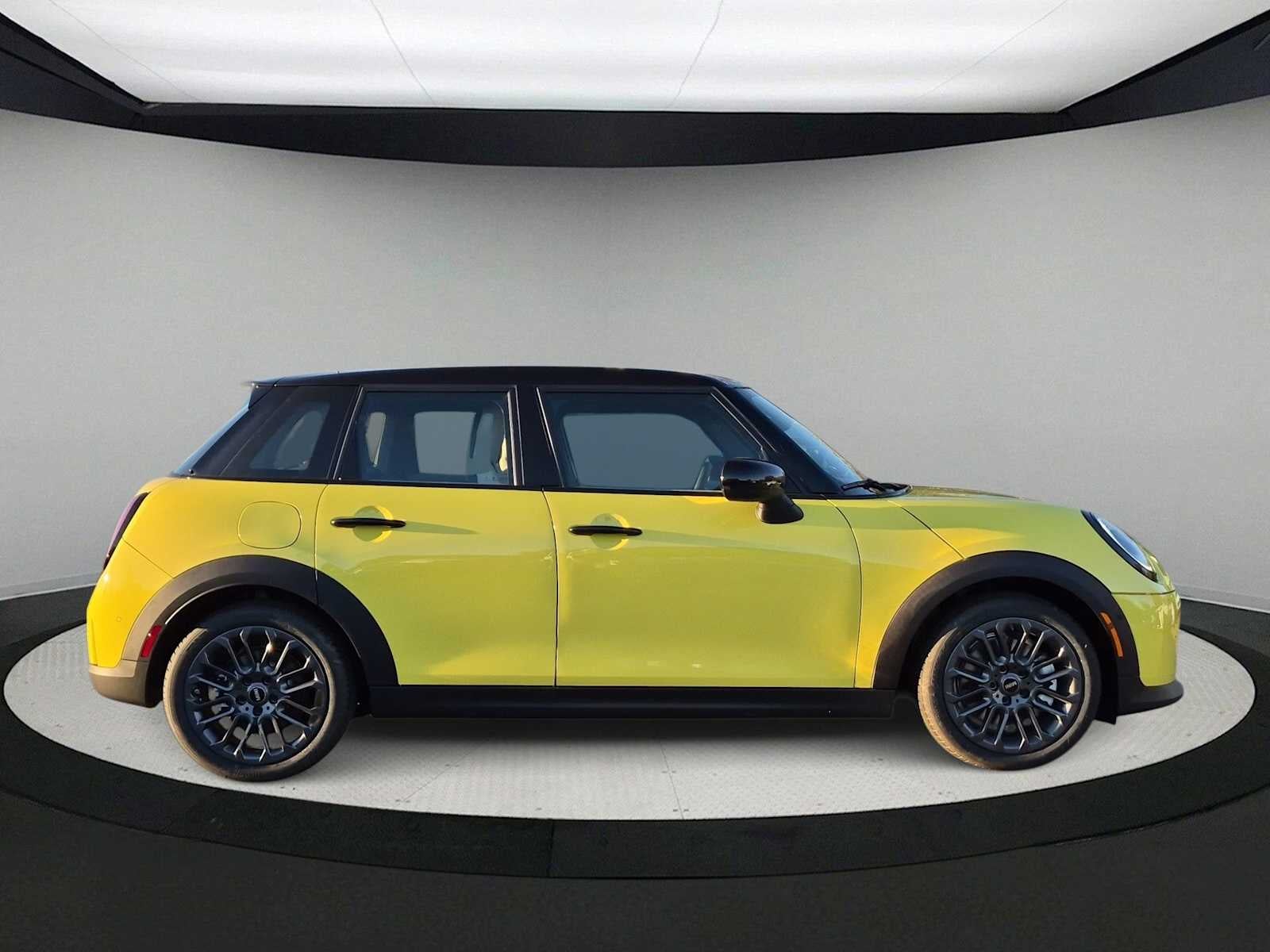 2027 MINI 4 DOOR SIGNATURE PLUS