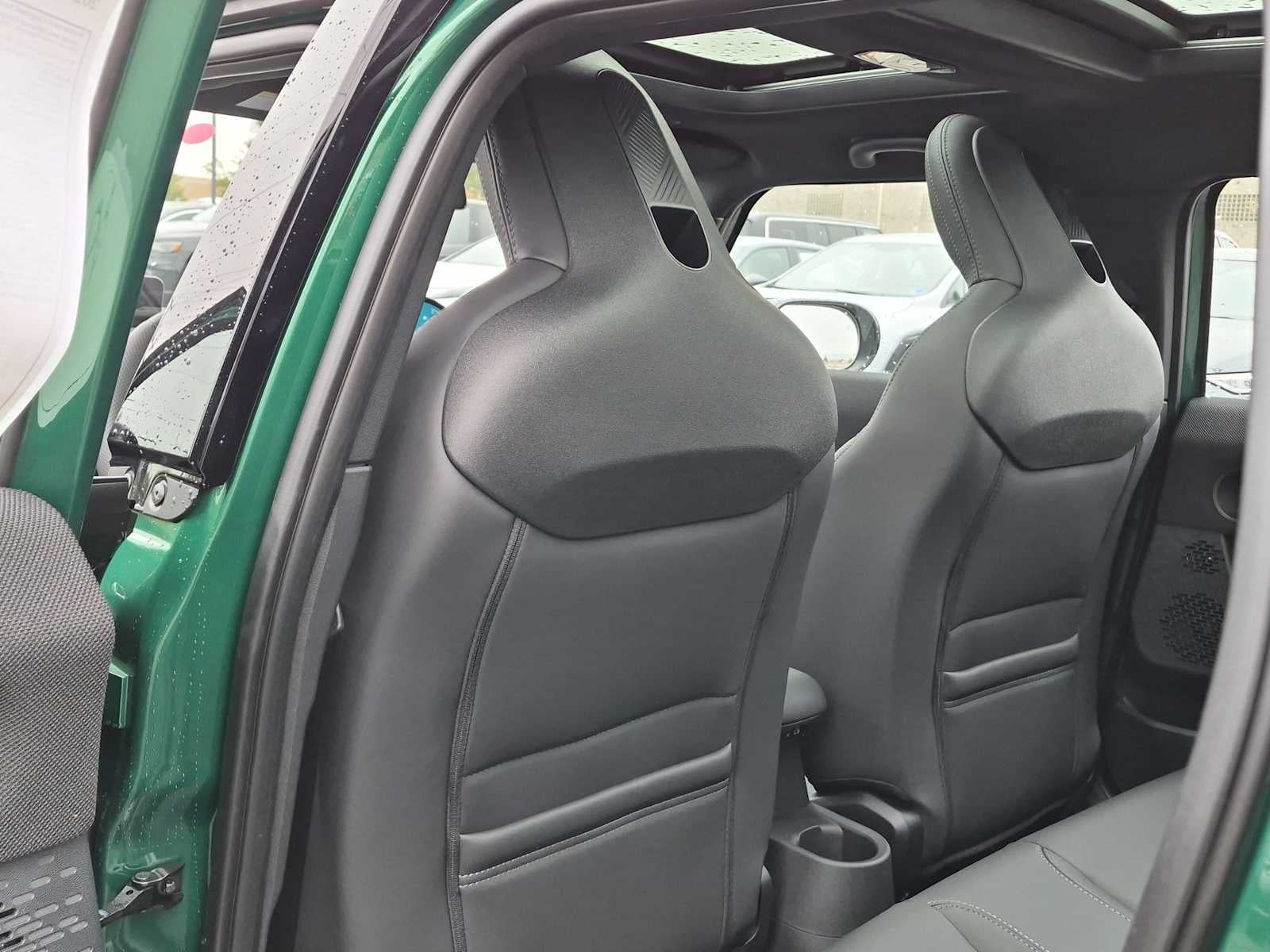 2027 MINI 4 DOOR ICONIC