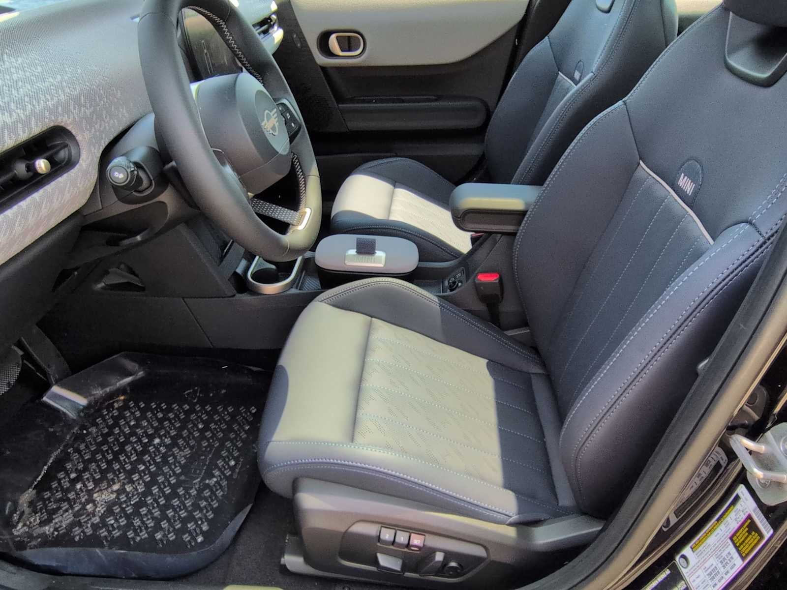 2026 MINI 4 DOOR SIGNATURE PLUS