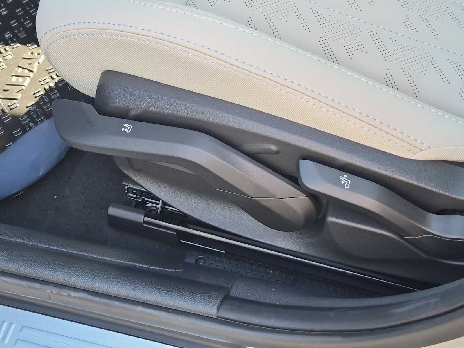 2027 MINI 4 DOOR ICONIC