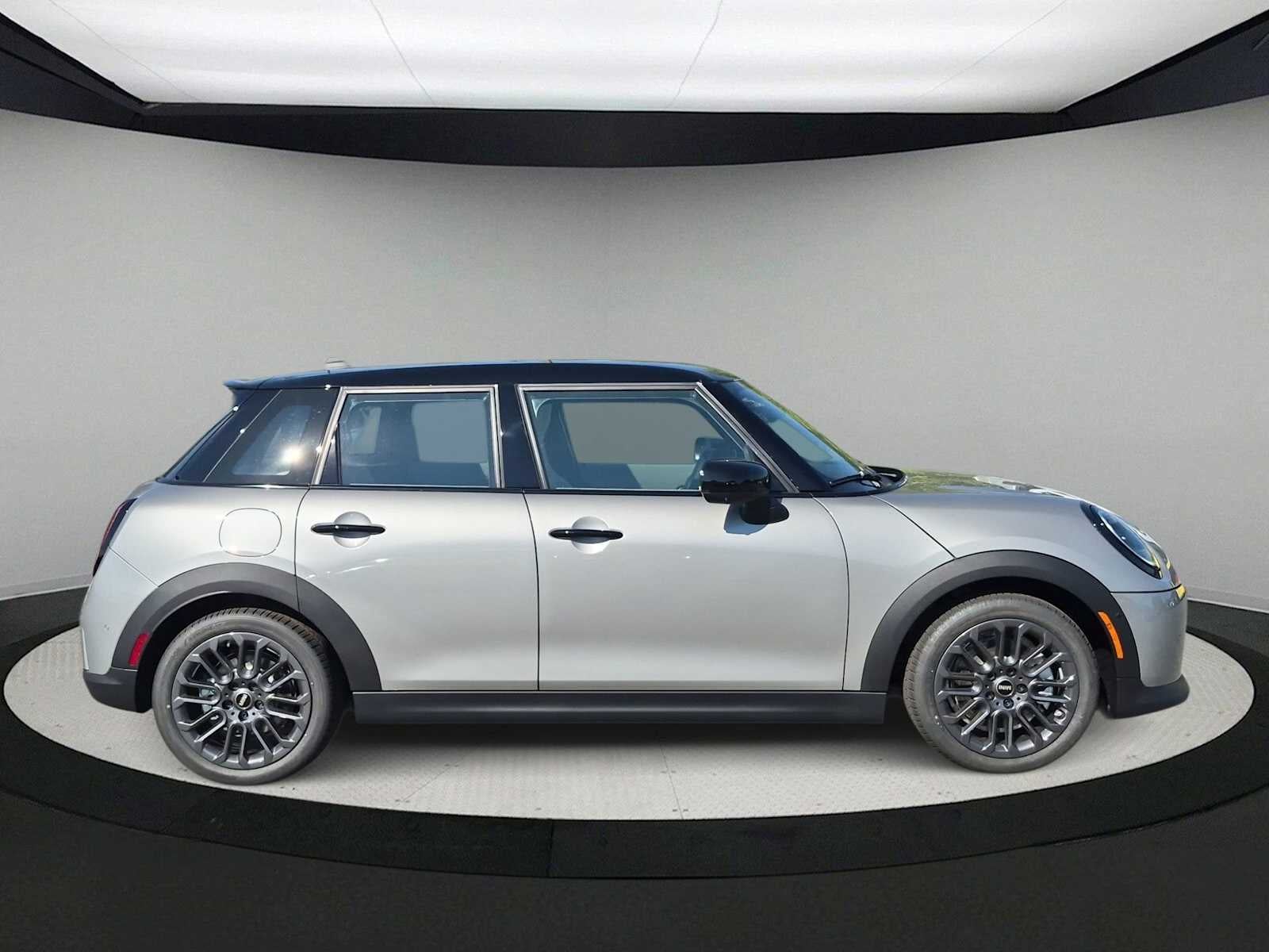 2027 MINI 4 DOOR ICONIC