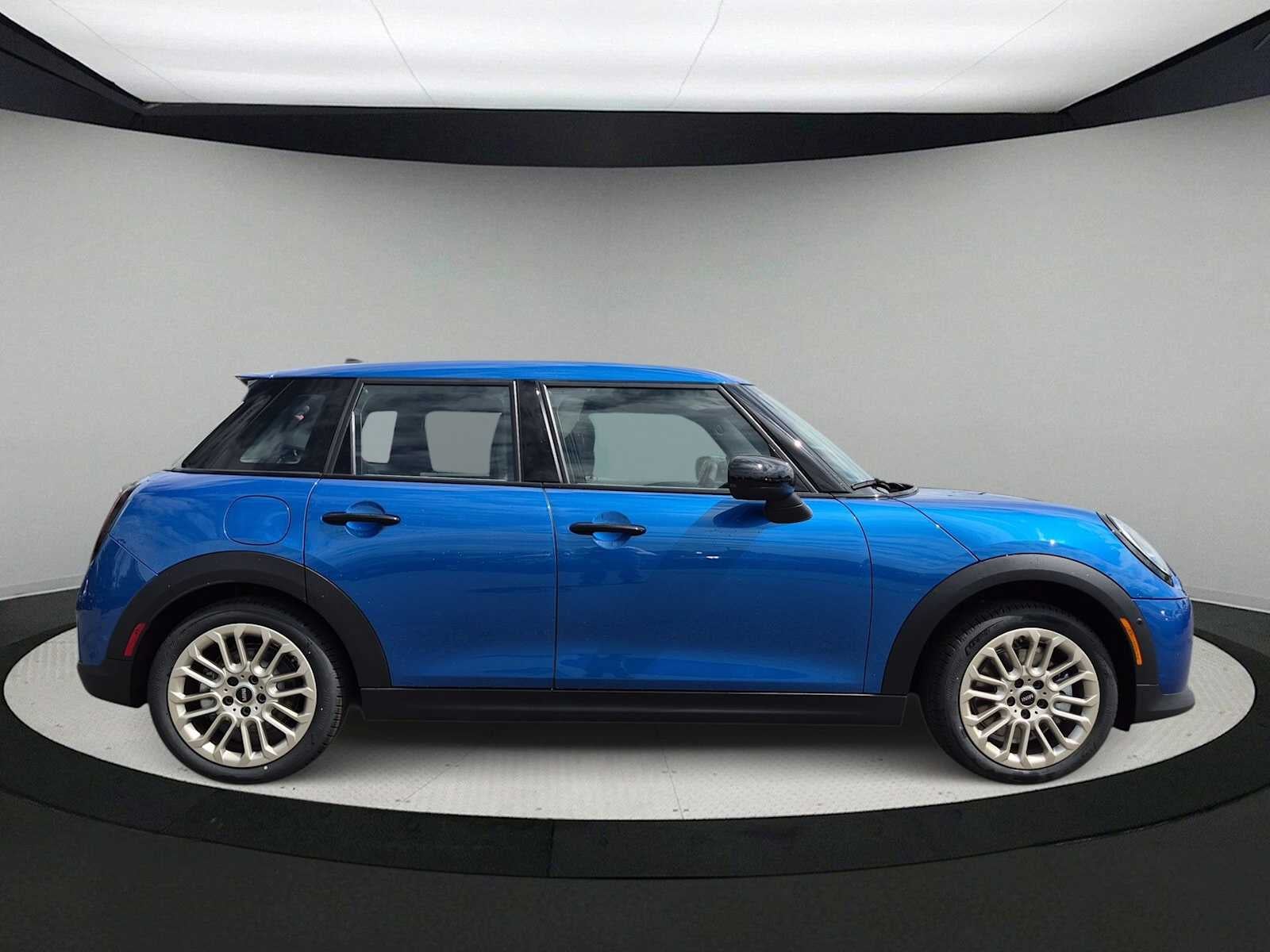 2027 MINI 4 DOOR SIGNATURE PLUS
