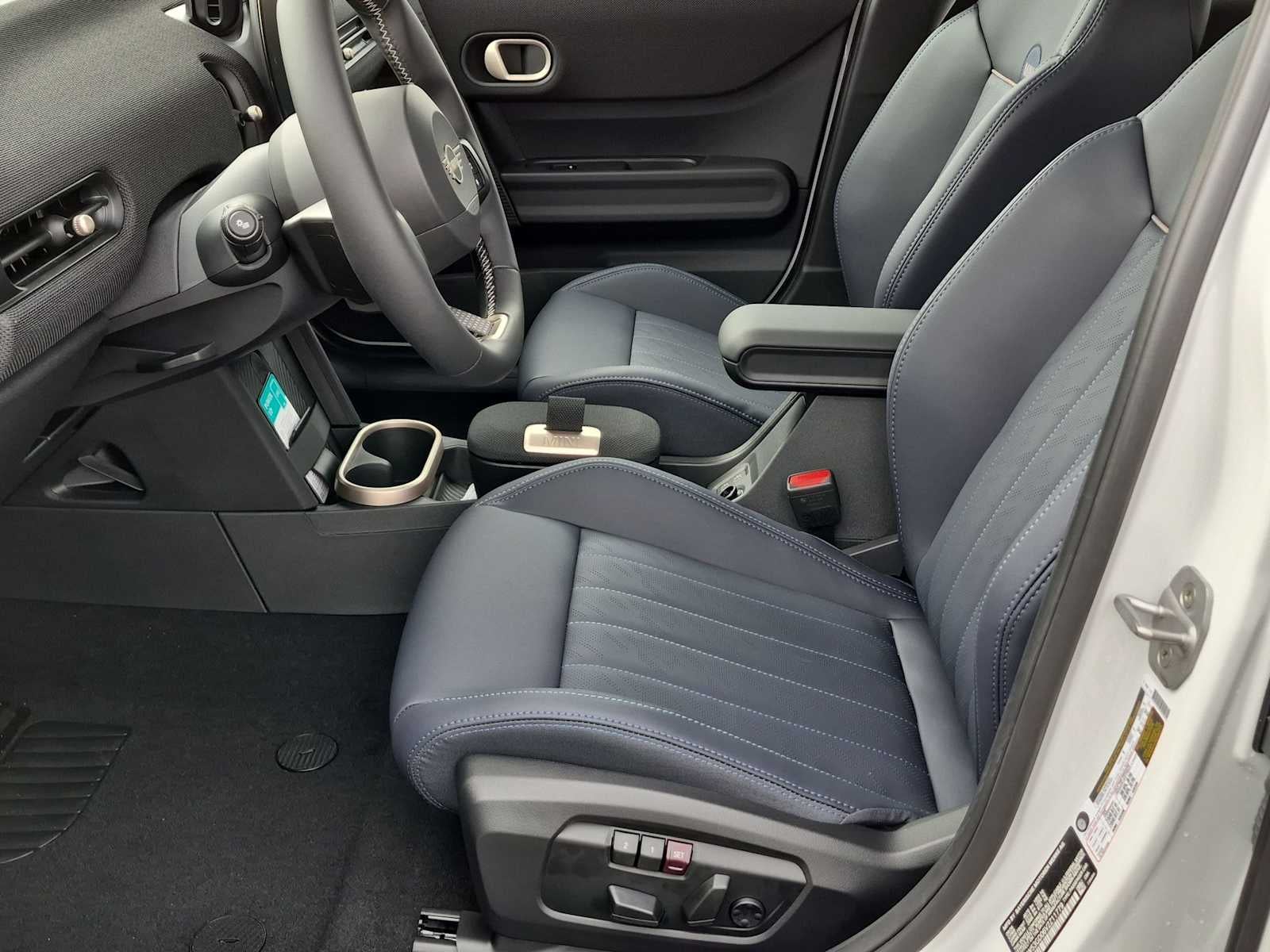 2027 MINI 4 DOOR SIGNATURE PLUS