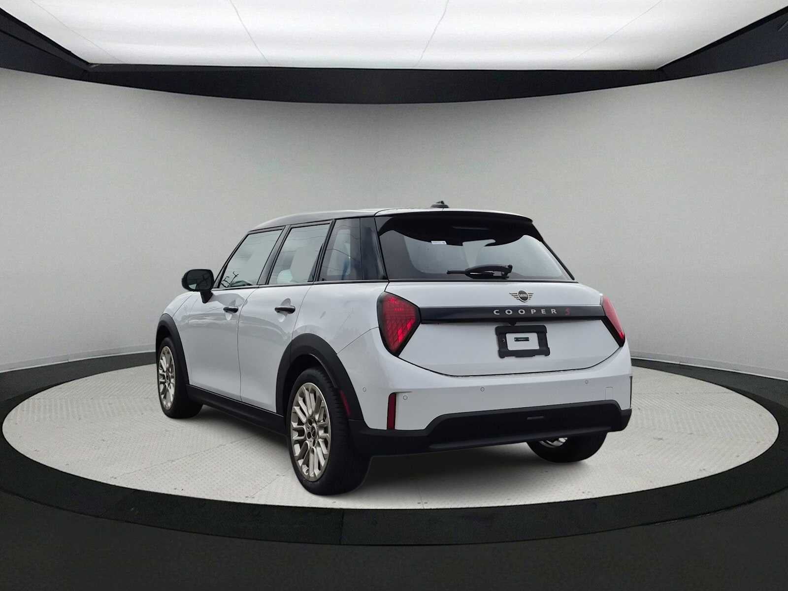 2027 MINI 4 DOOR SIGNATURE PLUS