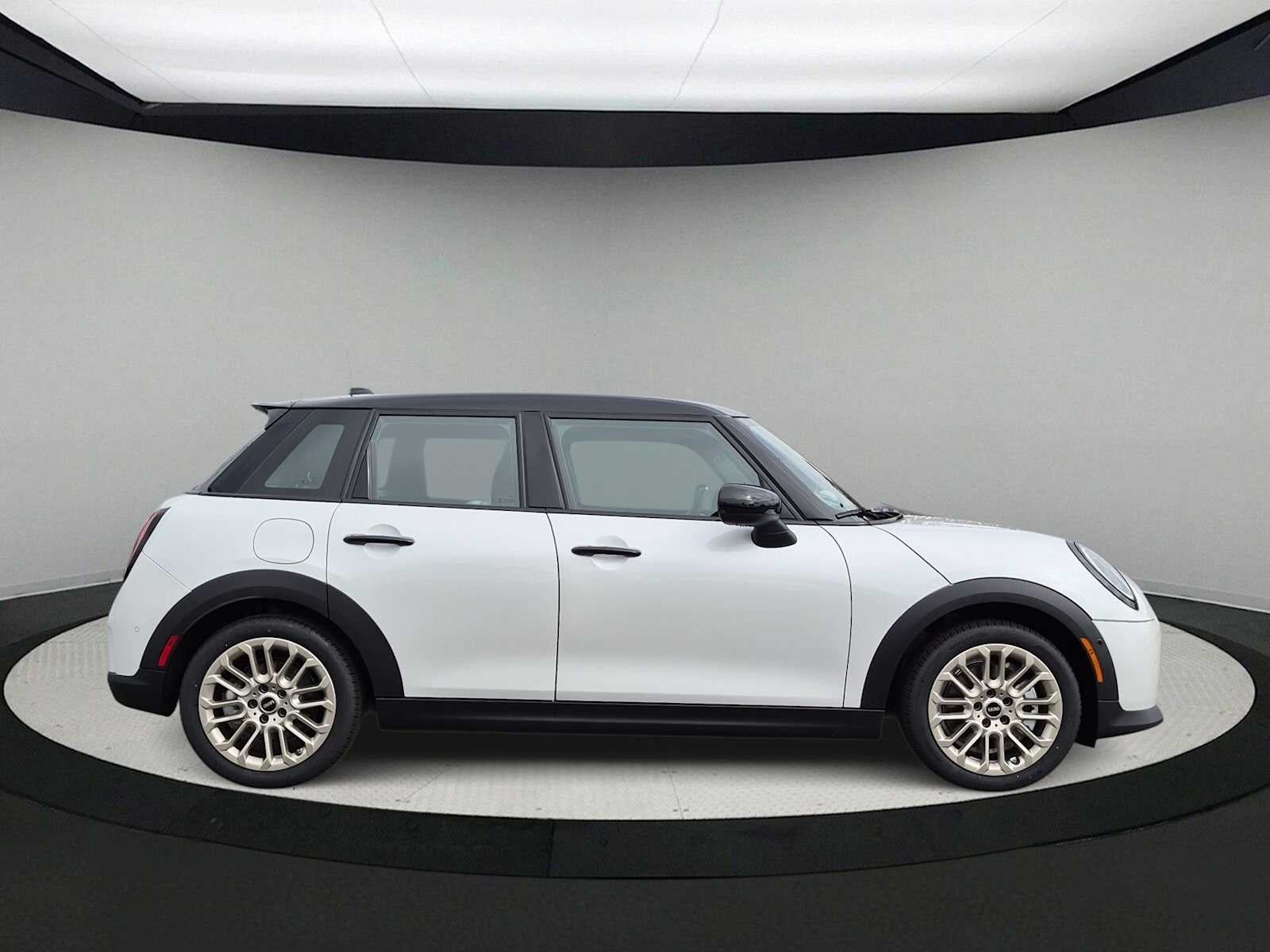 2027 MINI 4 DOOR SIGNATURE PLUS