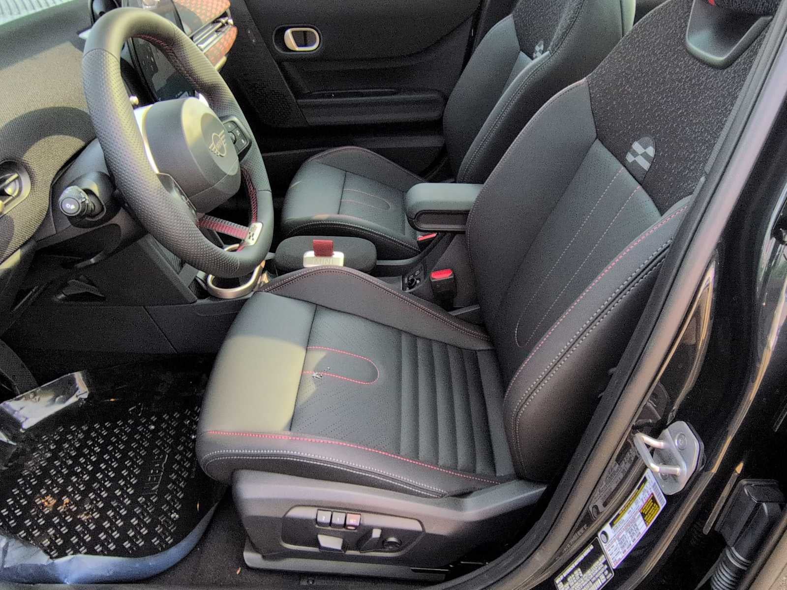 2026 MINI 4 DOOR ICONIC