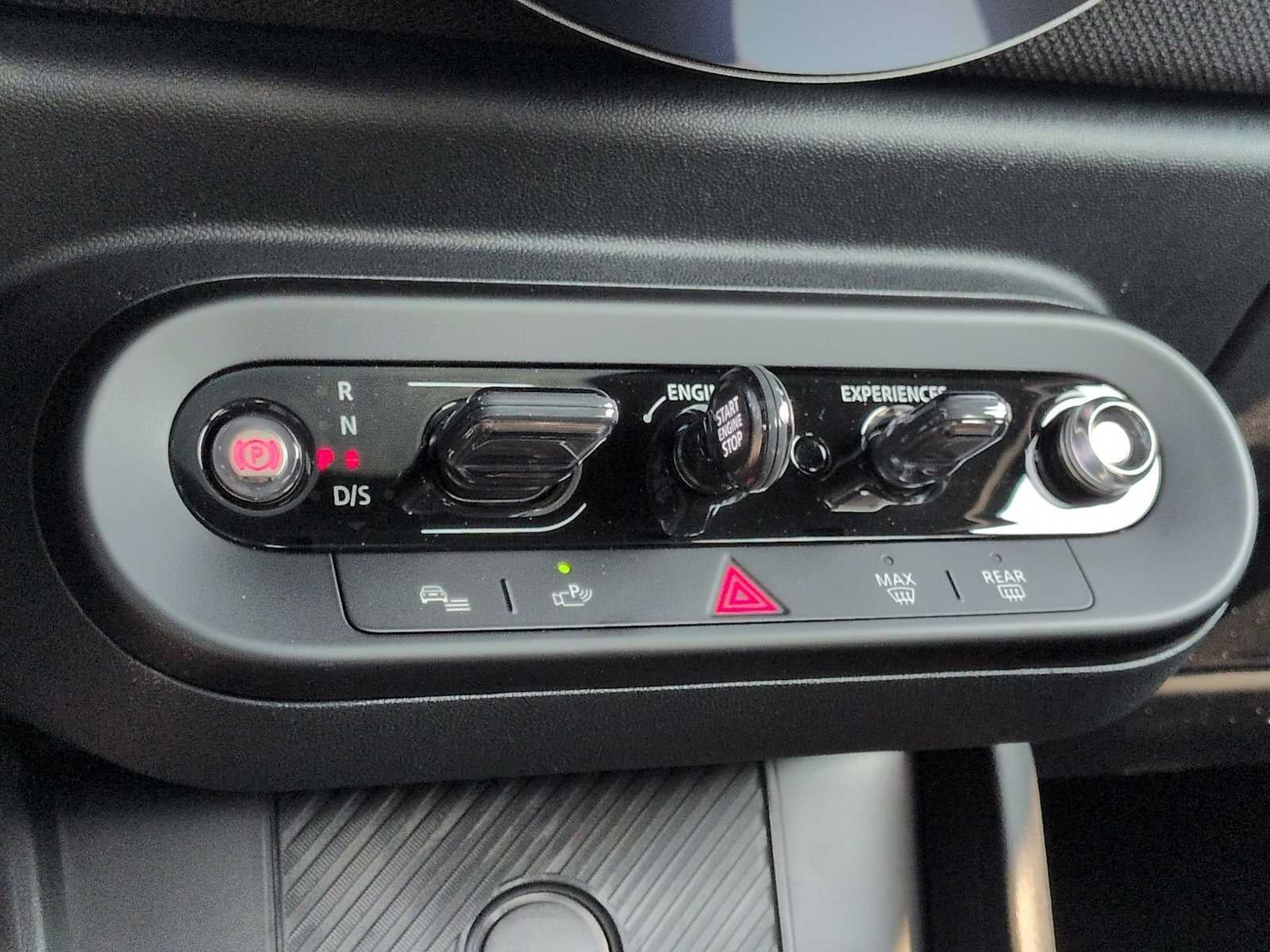 2026 MINI 4 DOOR ICONIC