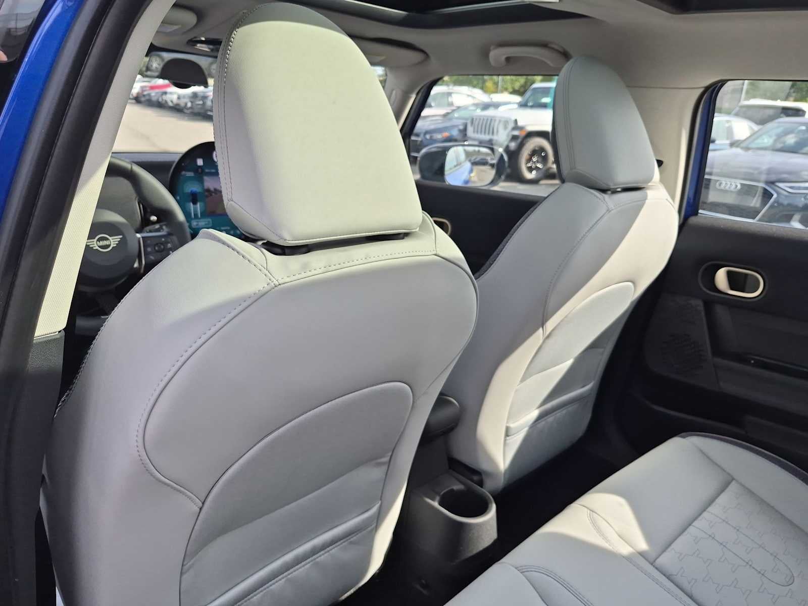 2027 MINI 4 DOOR SIGNATURE PLUS