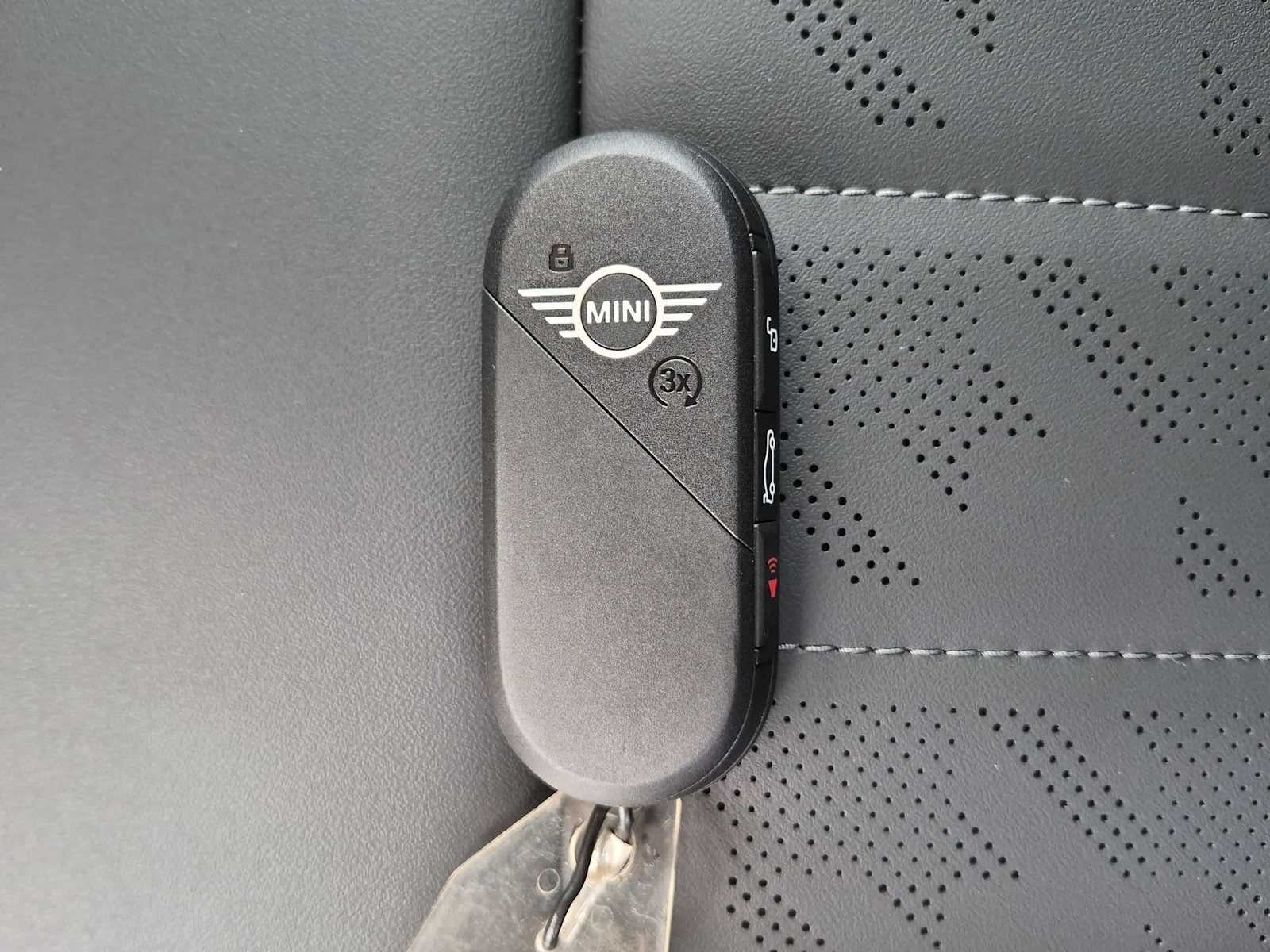 2027 MINI 4 DOOR ICONIC
