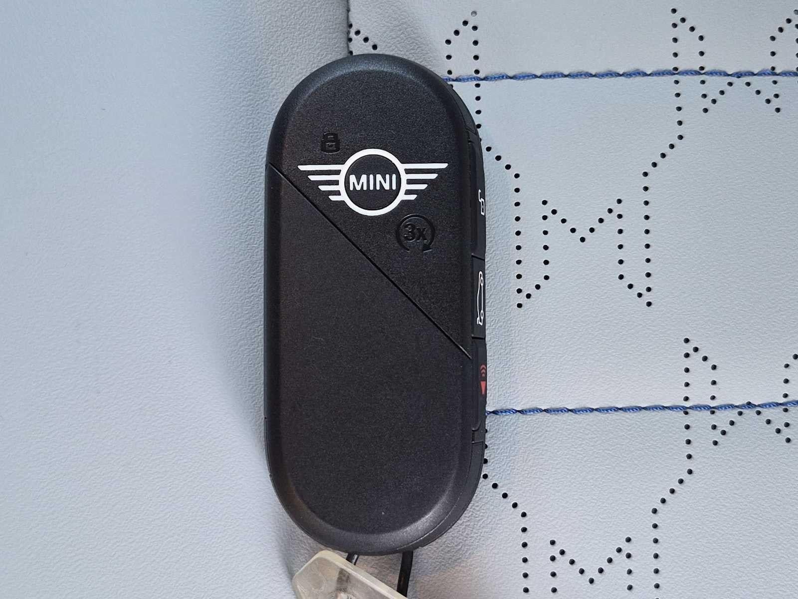 2027 MINI 4 DOOR ICONIC