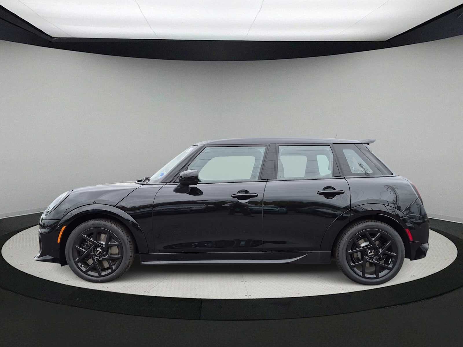 2027 MINI 4 DOOR ICONIC