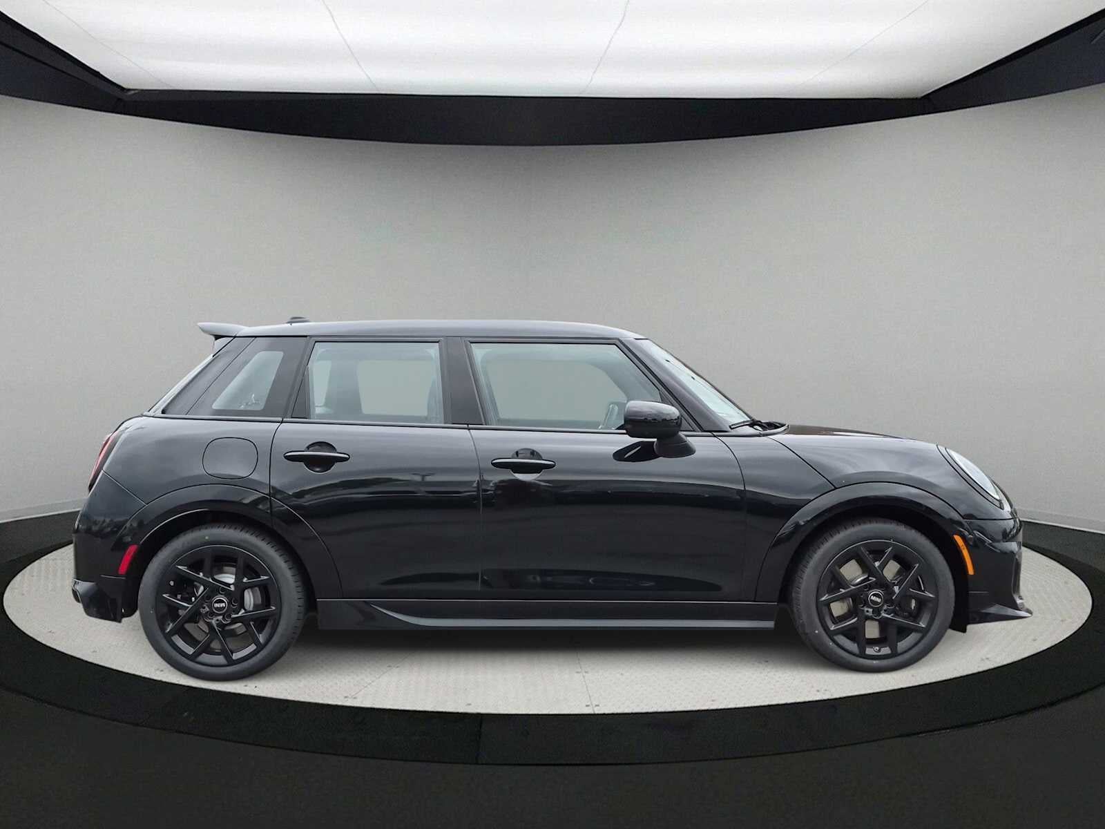 2027 MINI 4 DOOR ICONIC