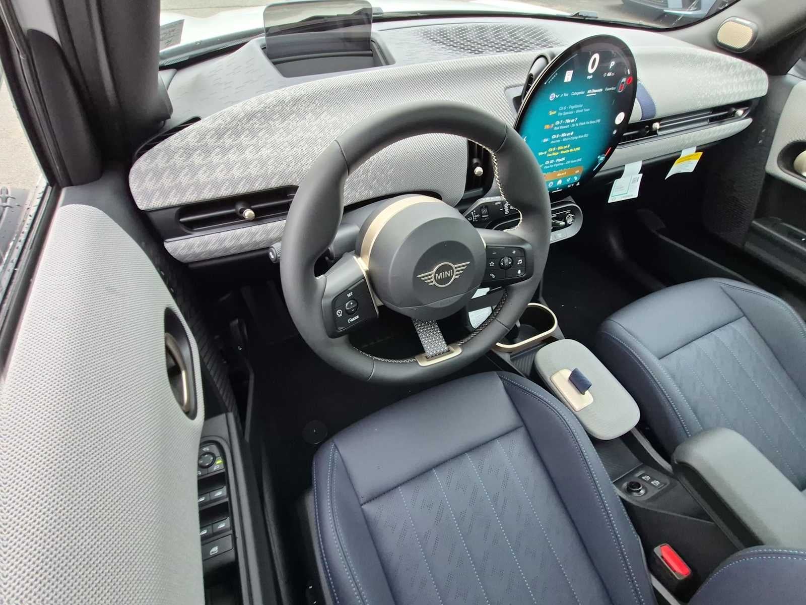 2027 MINI 4 DOOR ICONIC