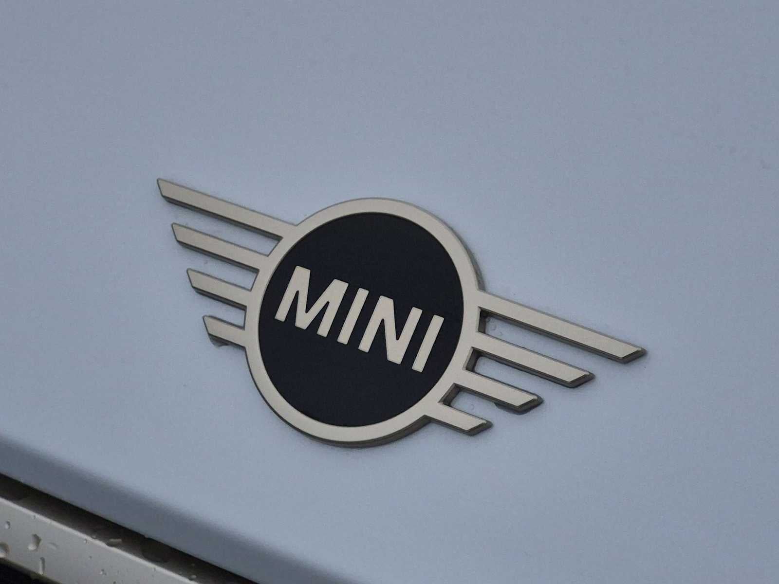 2027 MINI 4 DOOR ICONIC