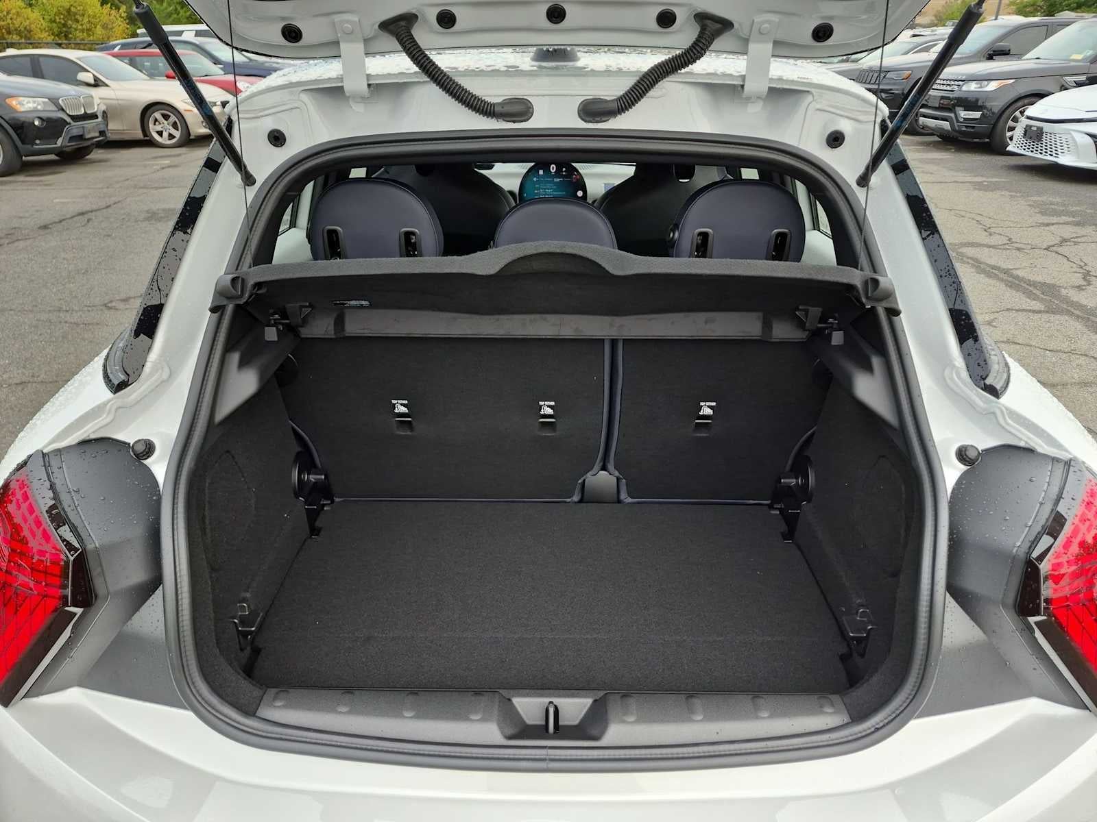 2027 MINI 4 DOOR ICONIC