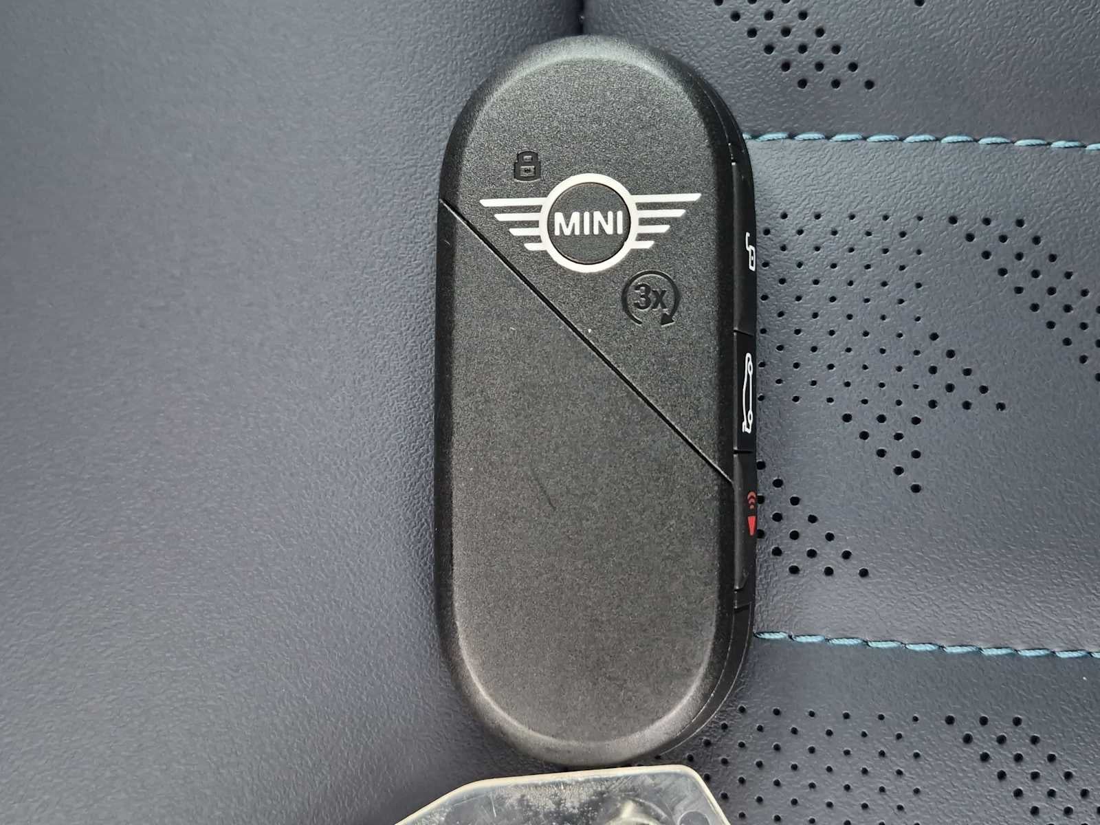 2027 MINI 4 DOOR ICONIC