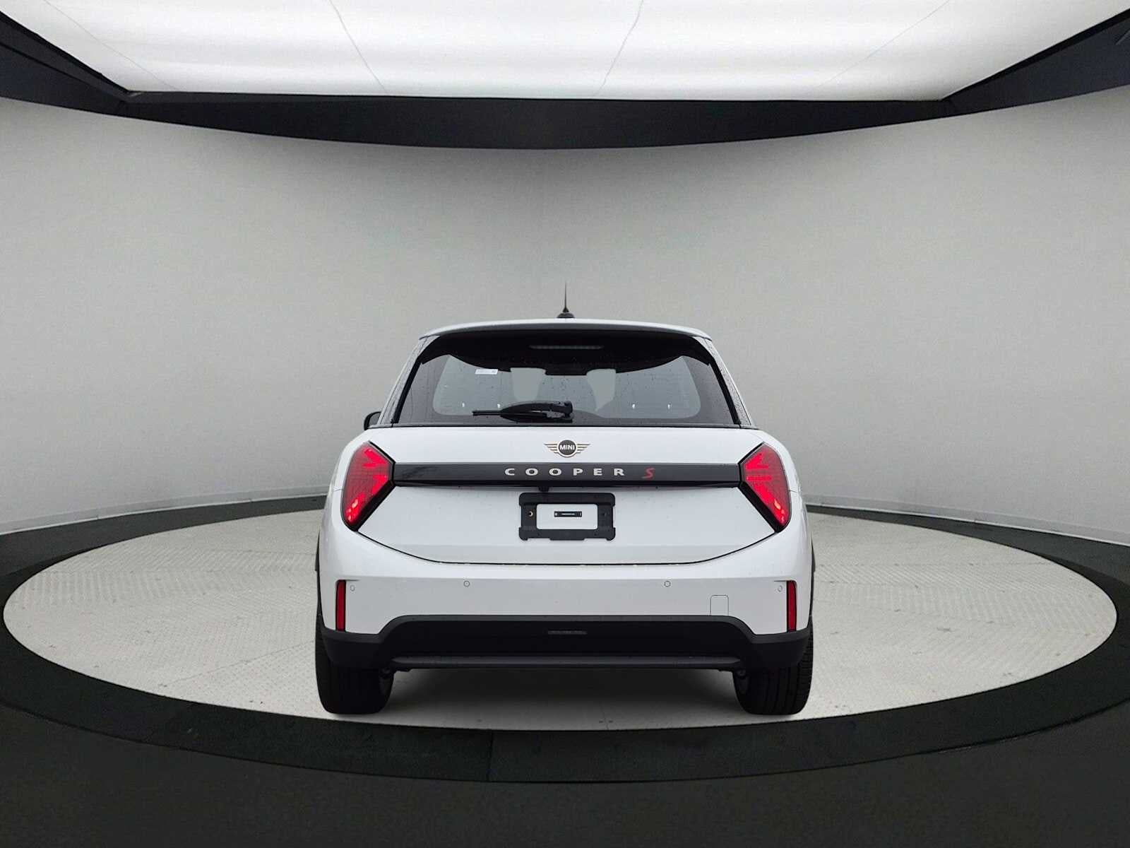 2027 MINI 4 DOOR ICONIC