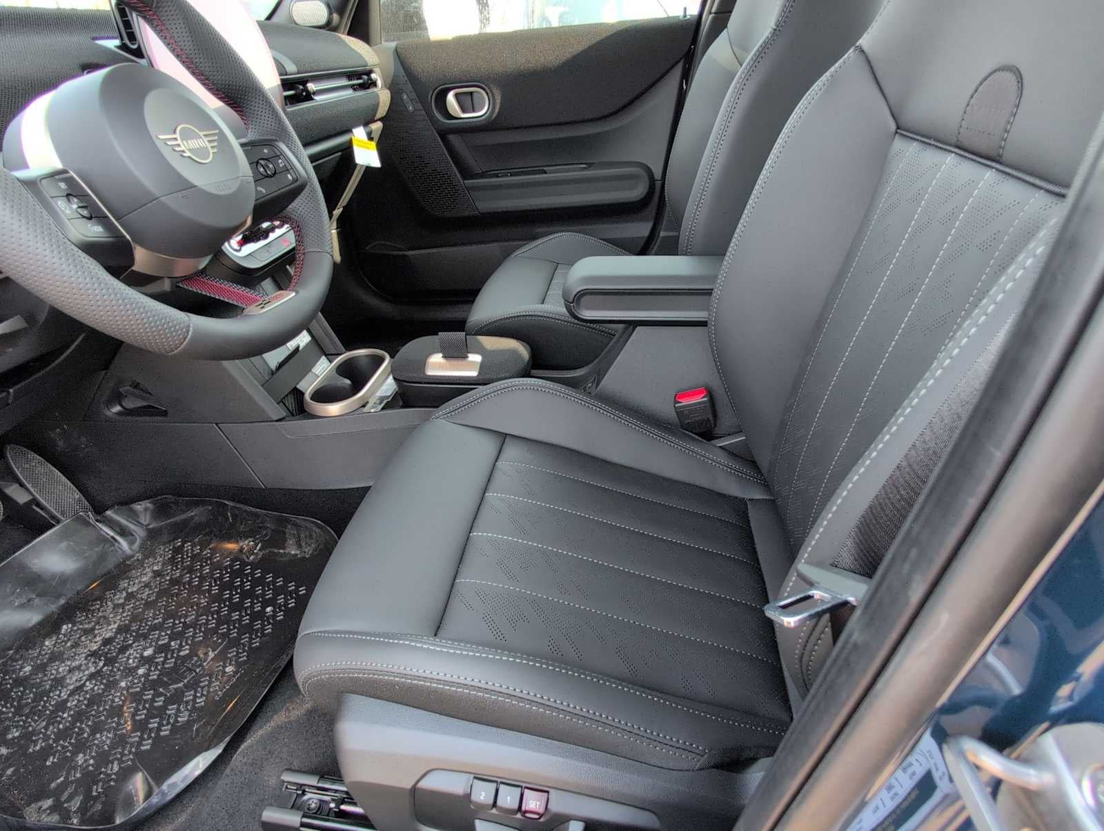 2026 MINI 4 DOOR ICONIC