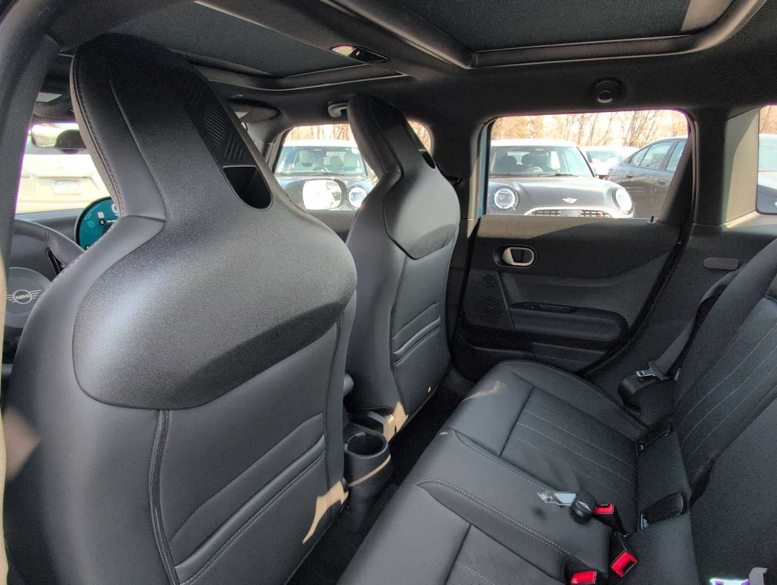 2026 MINI 4 DOOR ICONIC