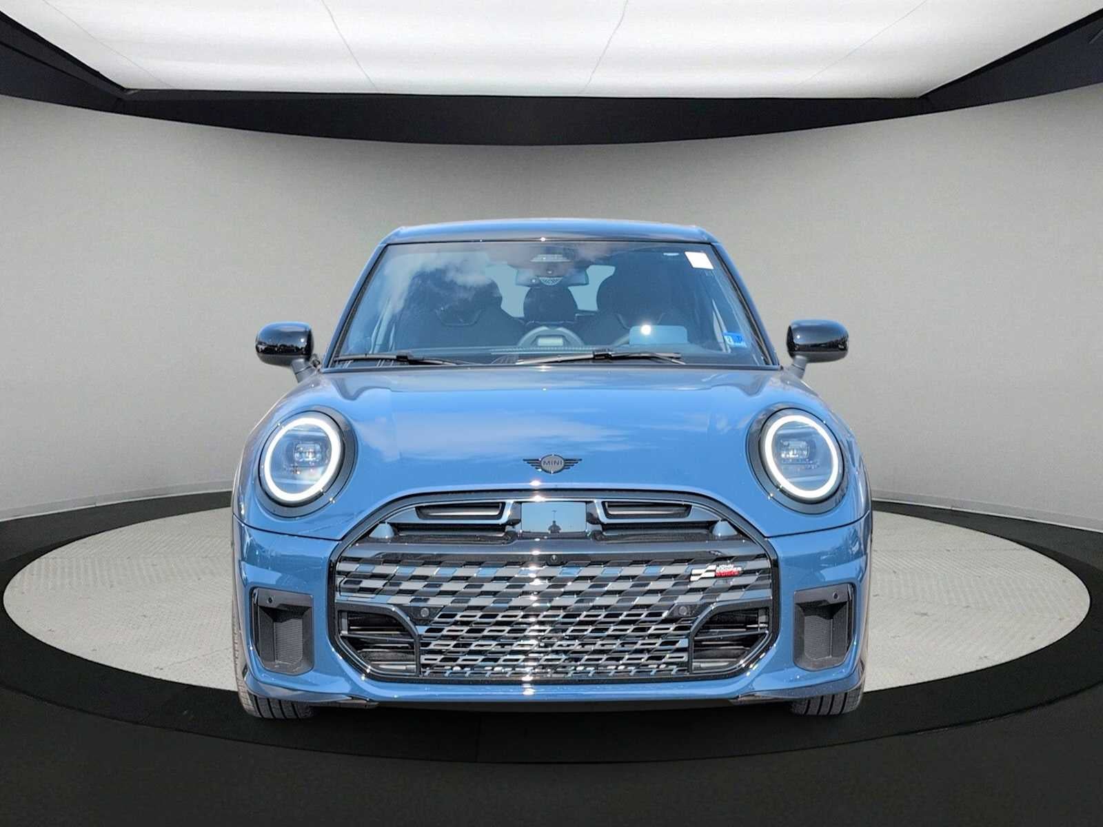 2026 MINI 4 DOOR ICONIC