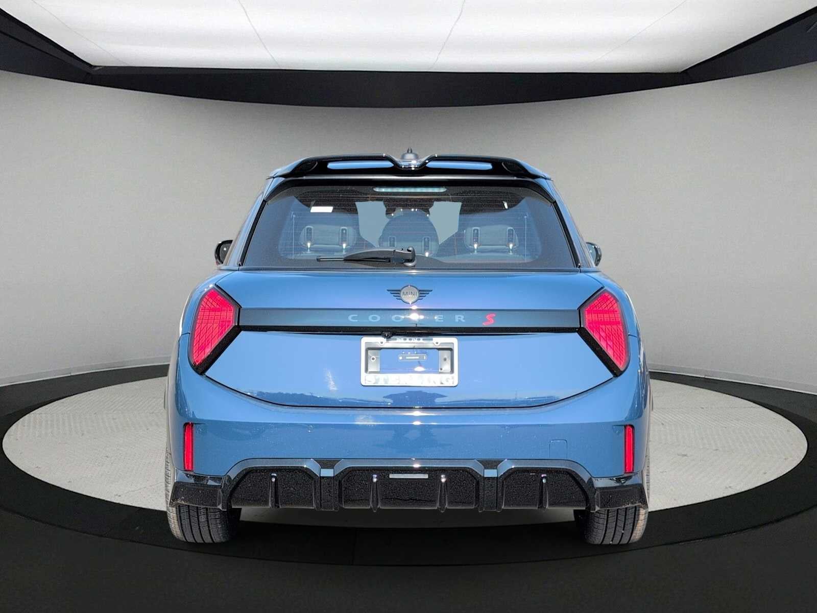 2026 MINI 4 DOOR ICONIC