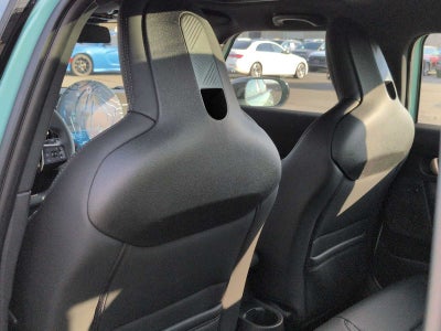 2026 MINI 4 DOOR ICONIC