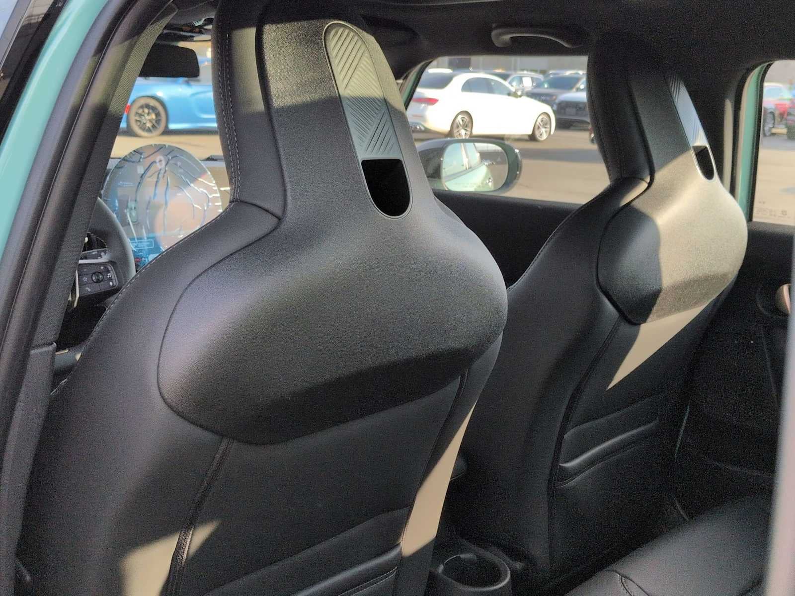 2026 MINI 4 DOOR ICONIC