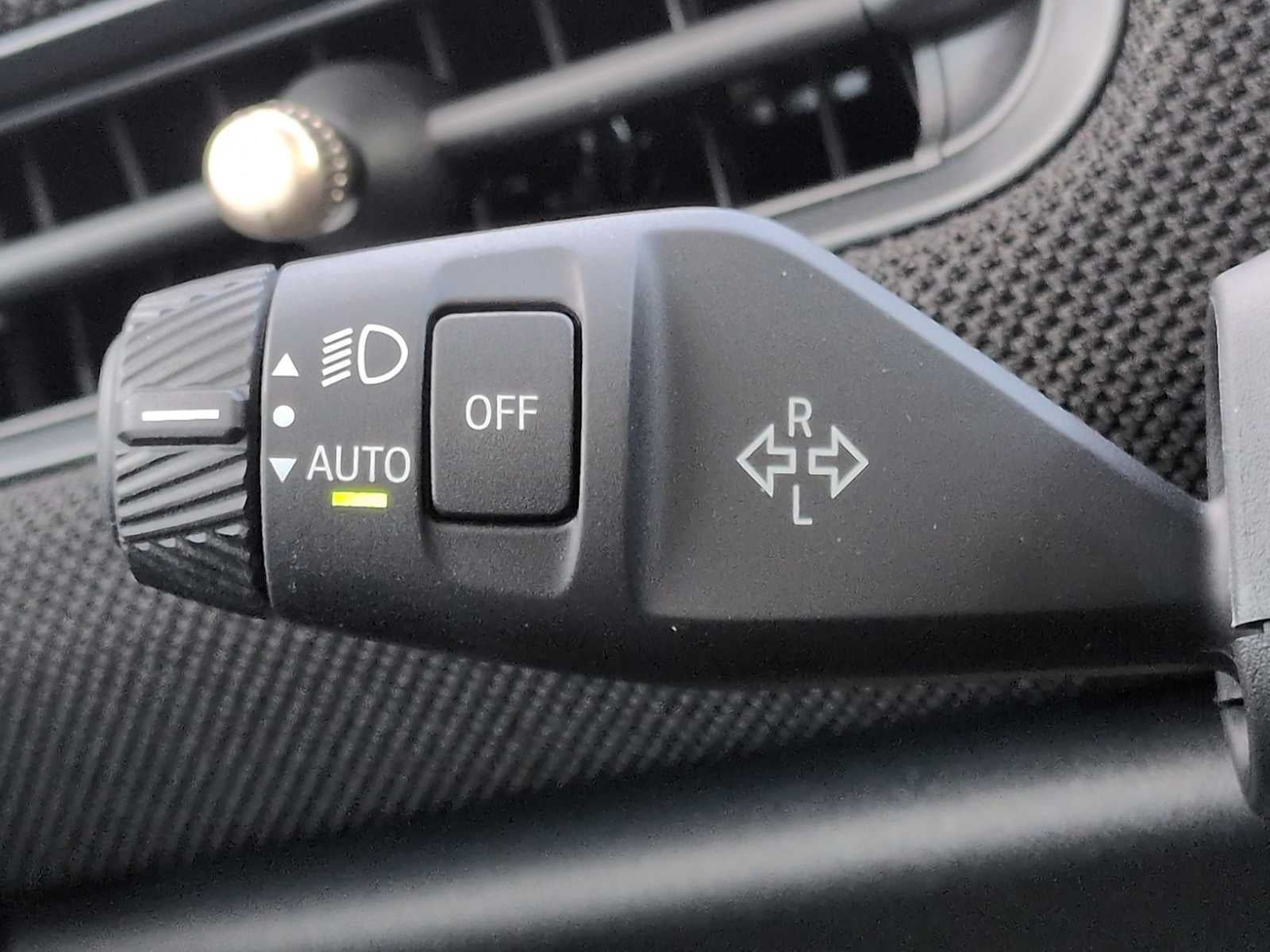 2026 MINI 4 DOOR ICONIC