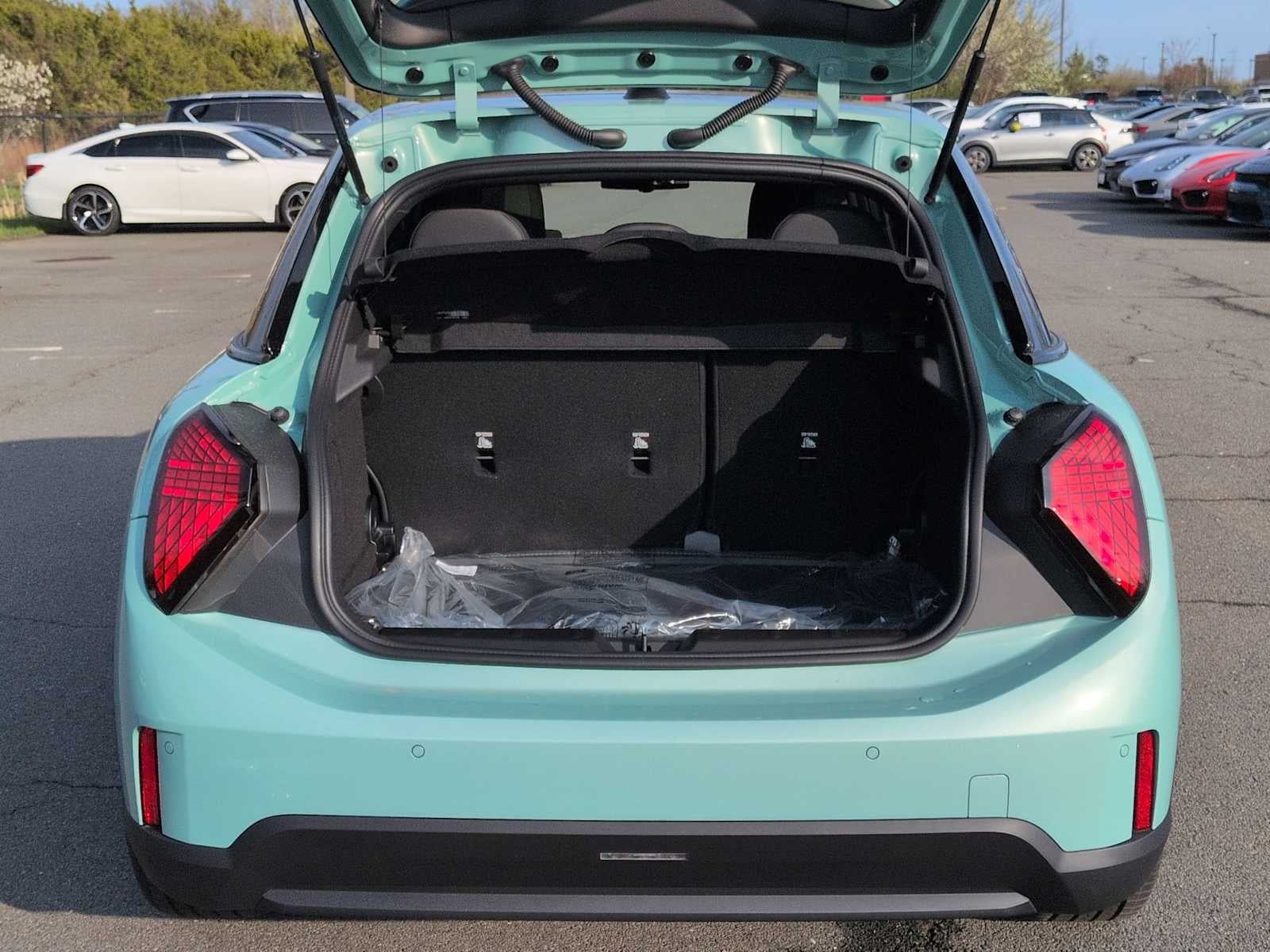 2026 MINI 4 DOOR ICONIC