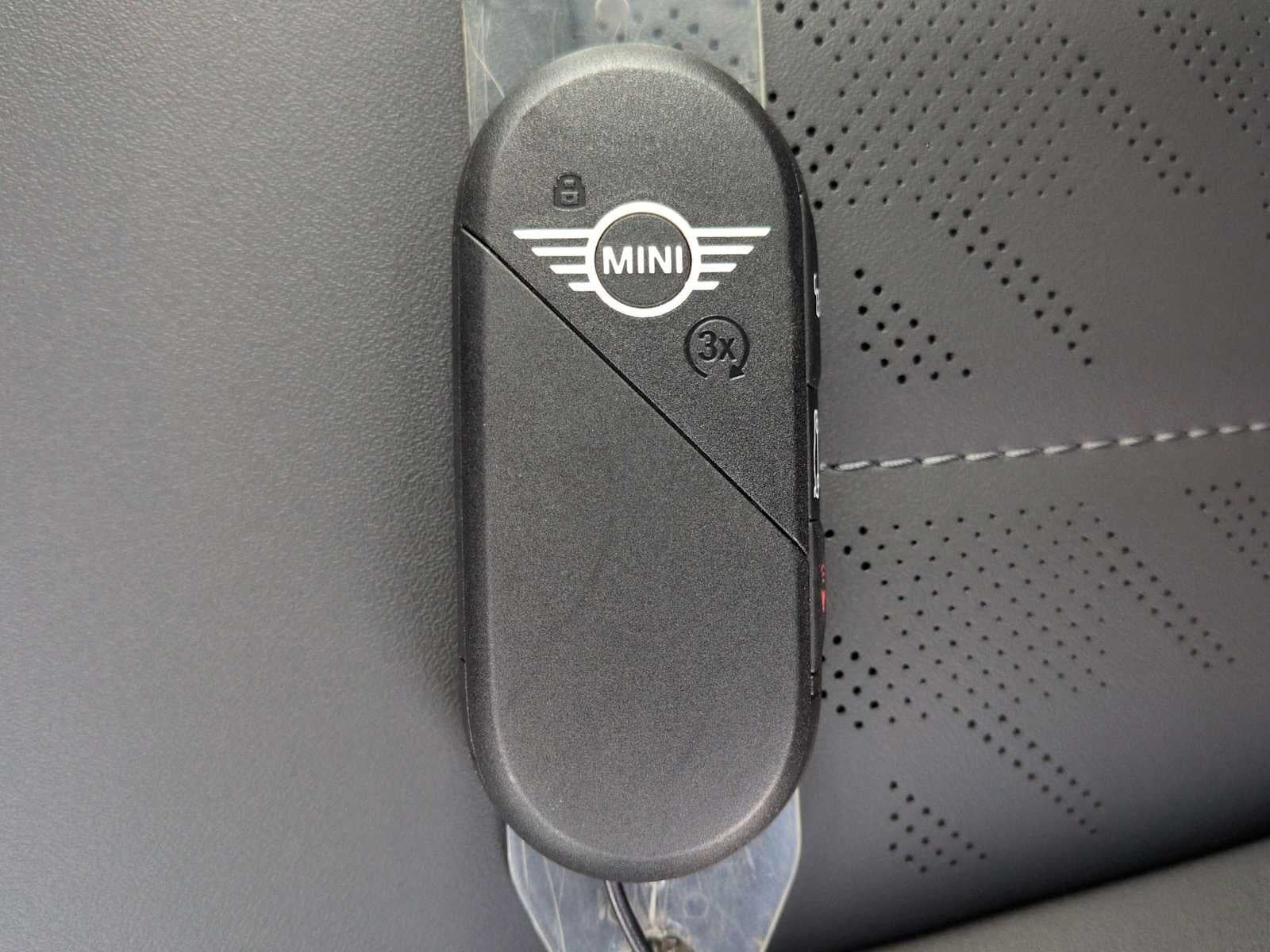 2026 MINI 4 DOOR ICONIC