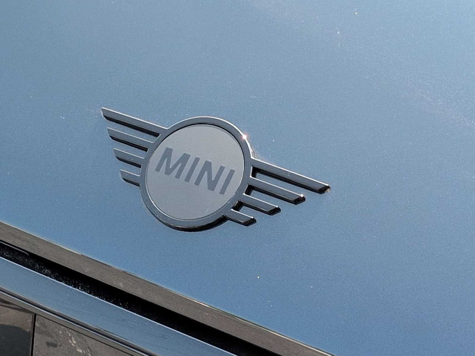 2026 MINI 4 DOOR ICONIC